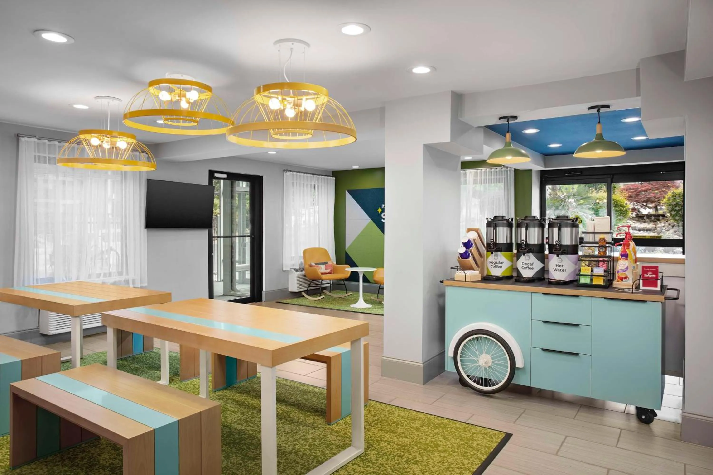 Lobby or reception in Spark by Hilton Atlanta Cumberland Ballpark