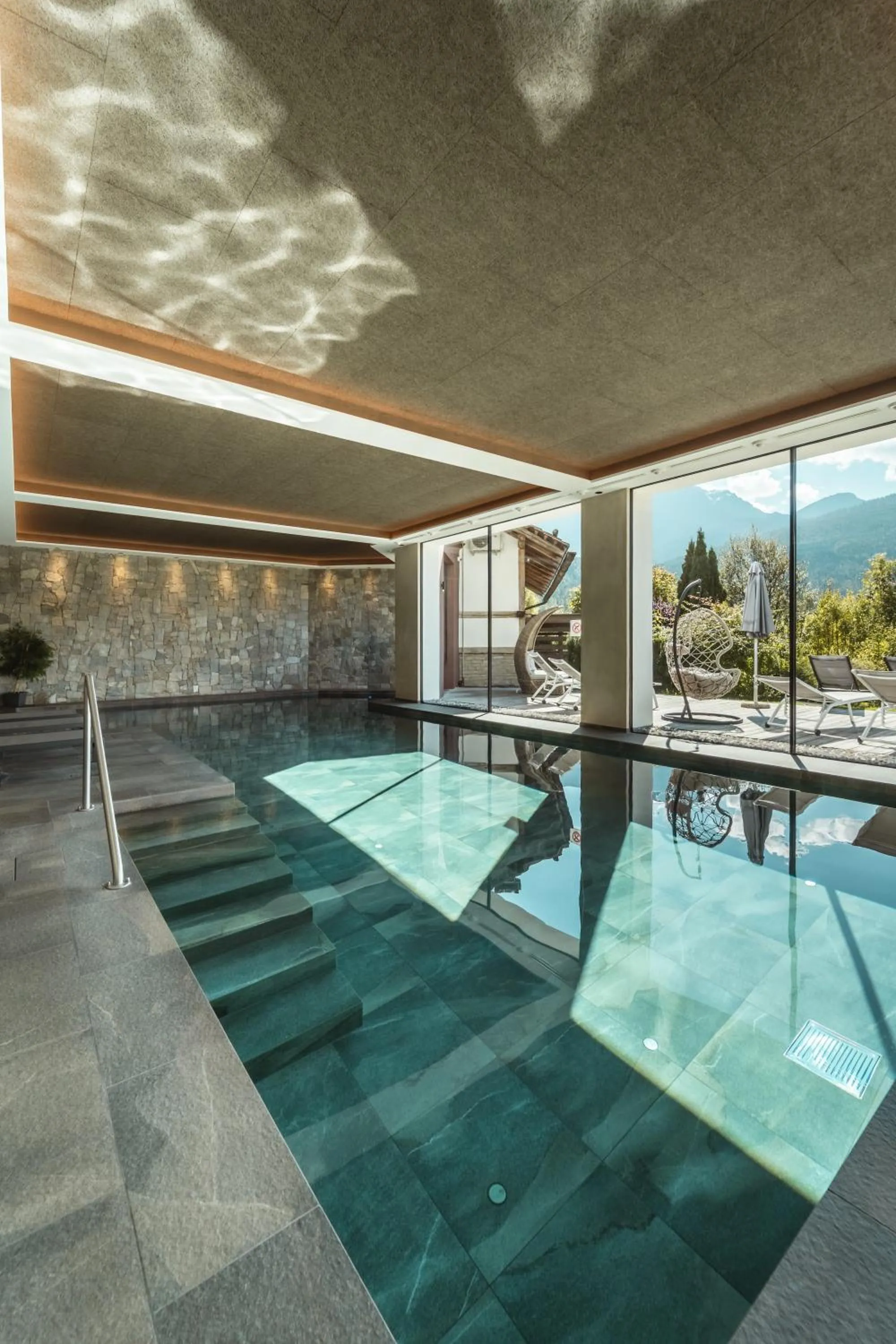 Swimming pool in Historic Hotel Alte Goste