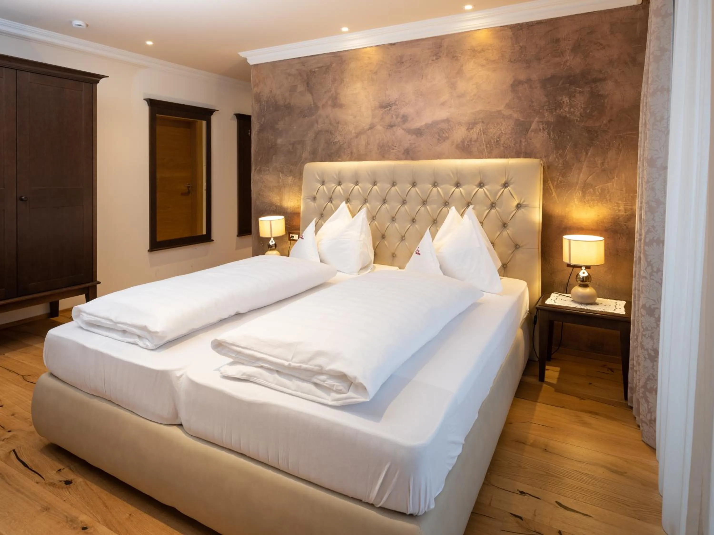 Bed in Historic Hotel Alte Goste