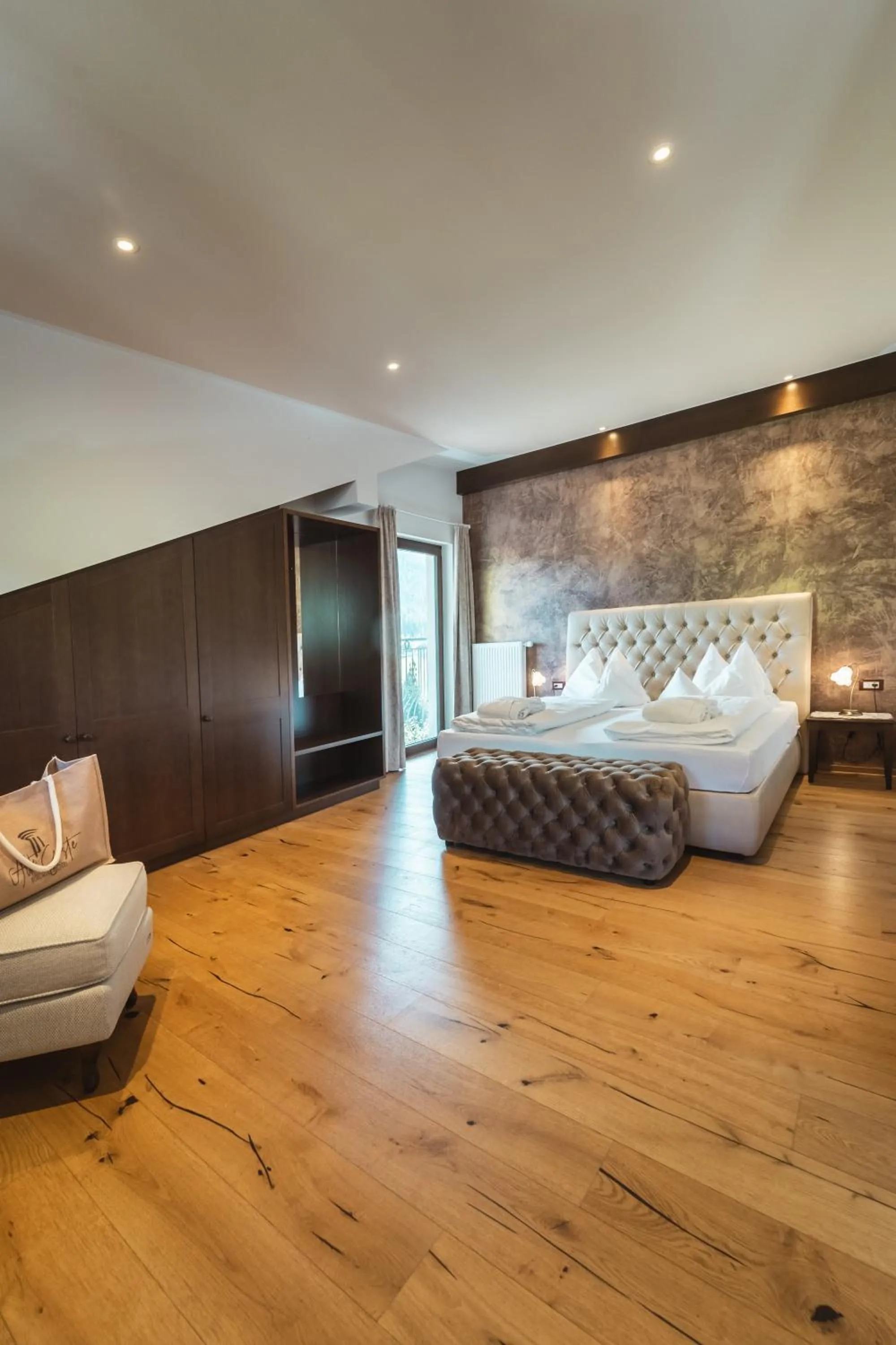 Photo of the whole room, Bed in Historic Hotel Alte Goste