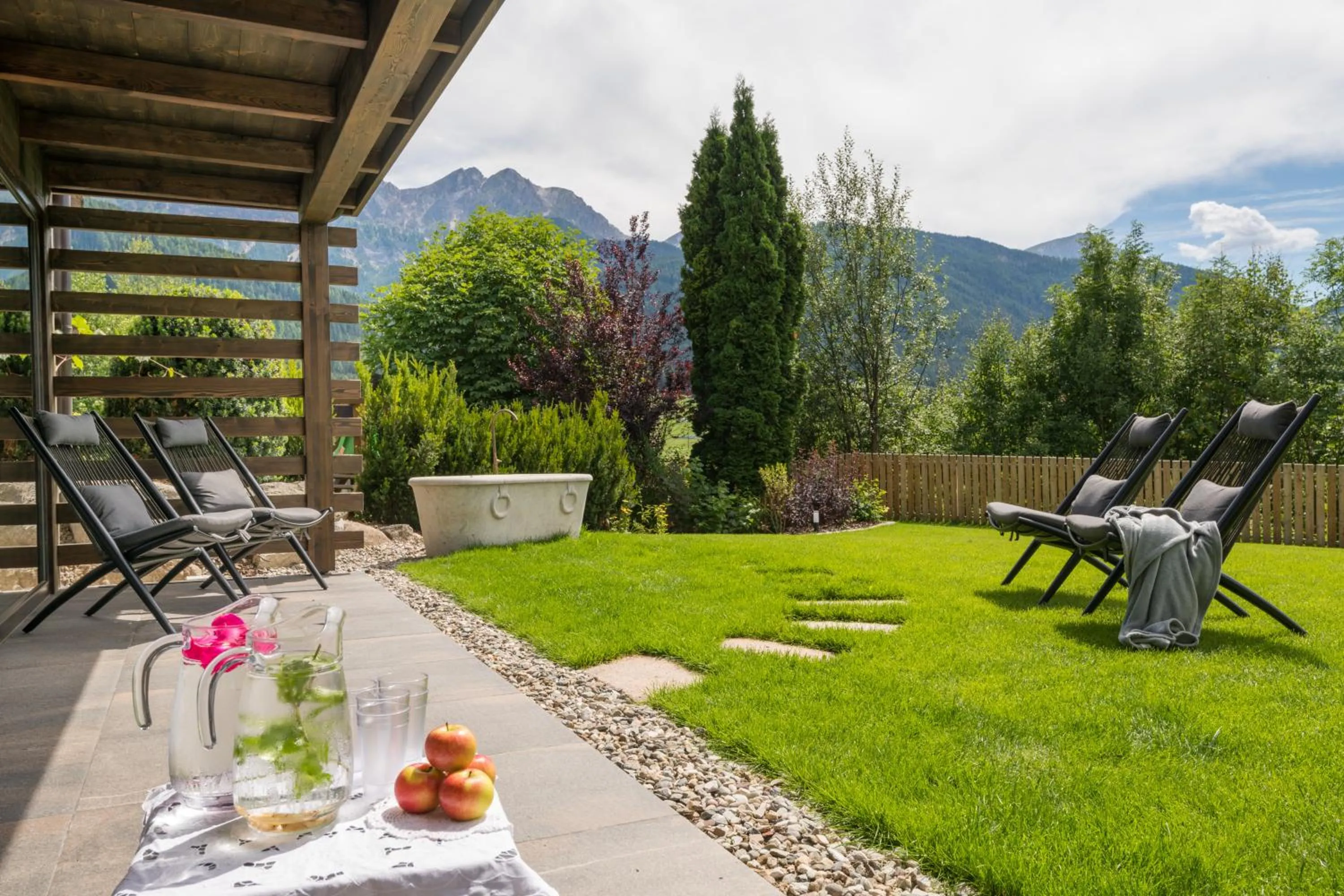 Garden in Historic Hotel Alte Goste