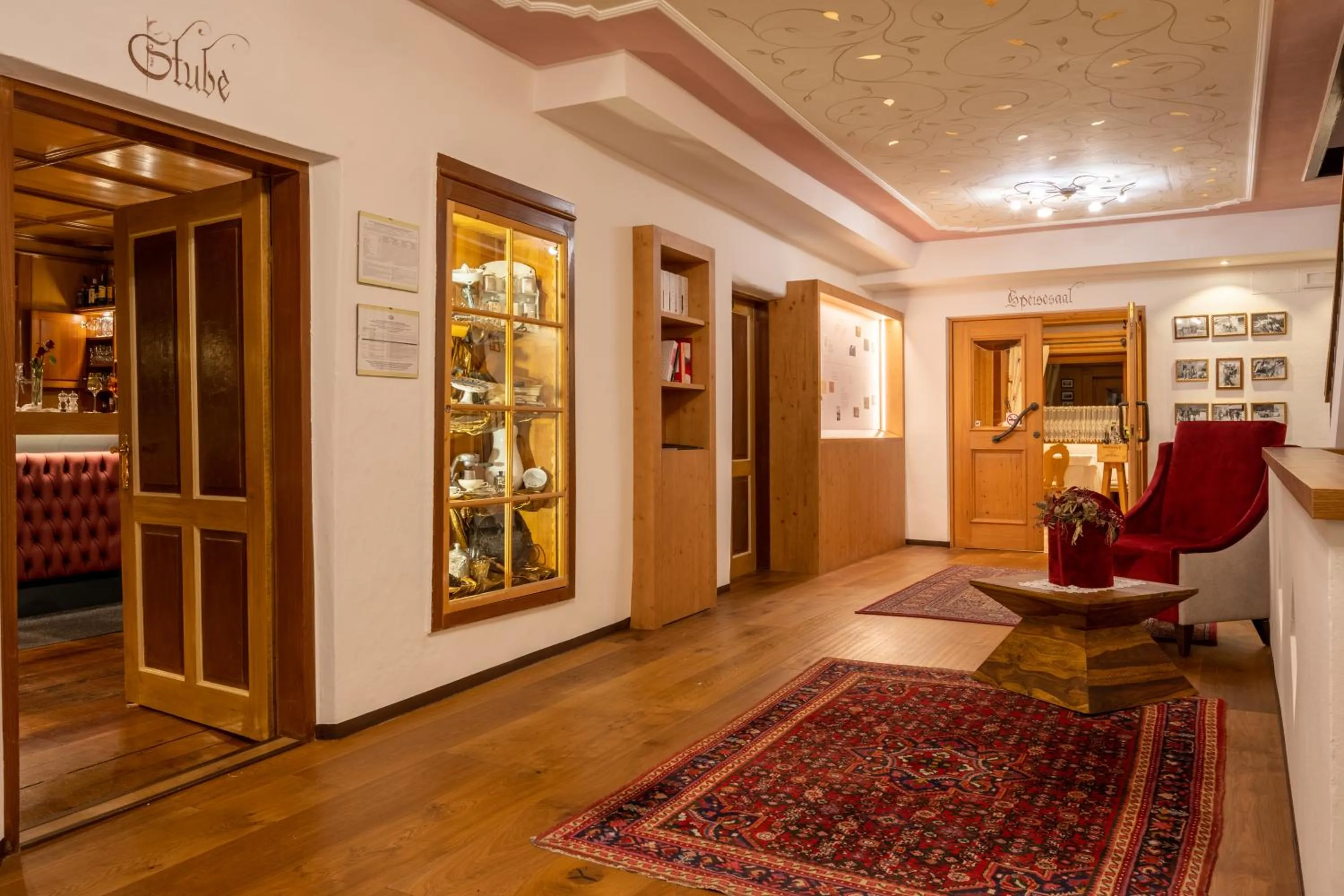 Lobby or reception in Historic Hotel Alte Goste