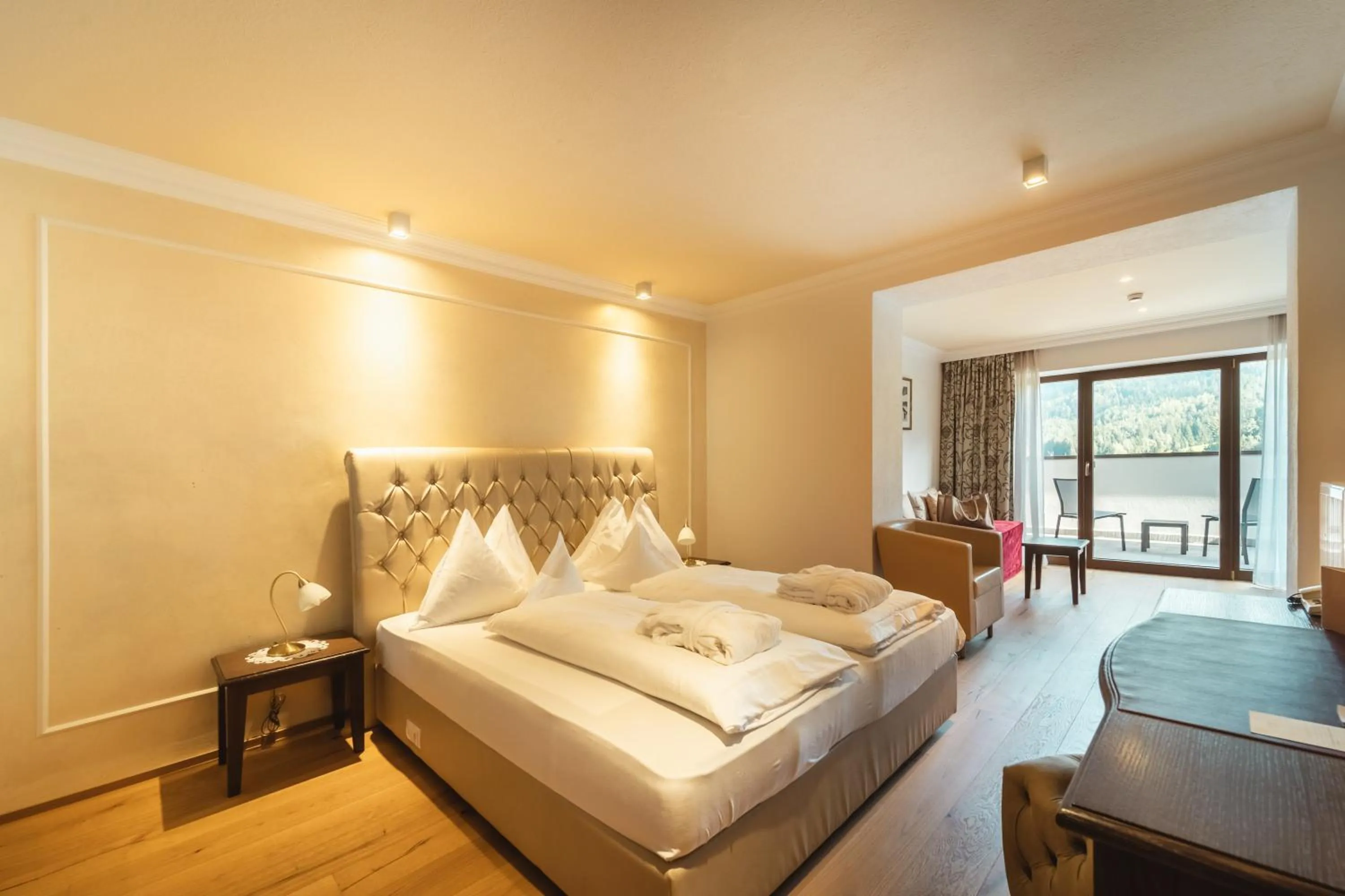 Photo of the whole room, Bed in Historic Hotel Alte Goste