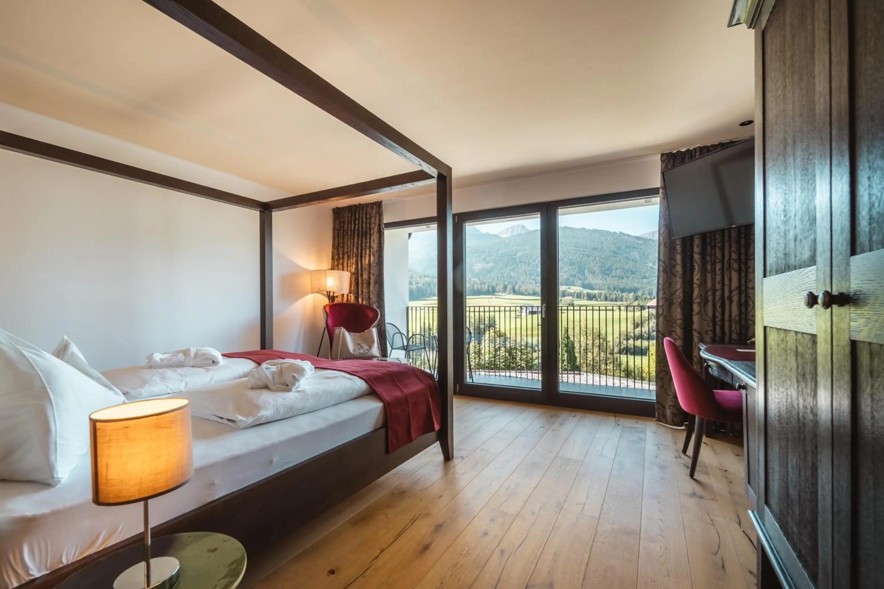 Photo of the whole room, Bed in Historic Hotel Alte Goste