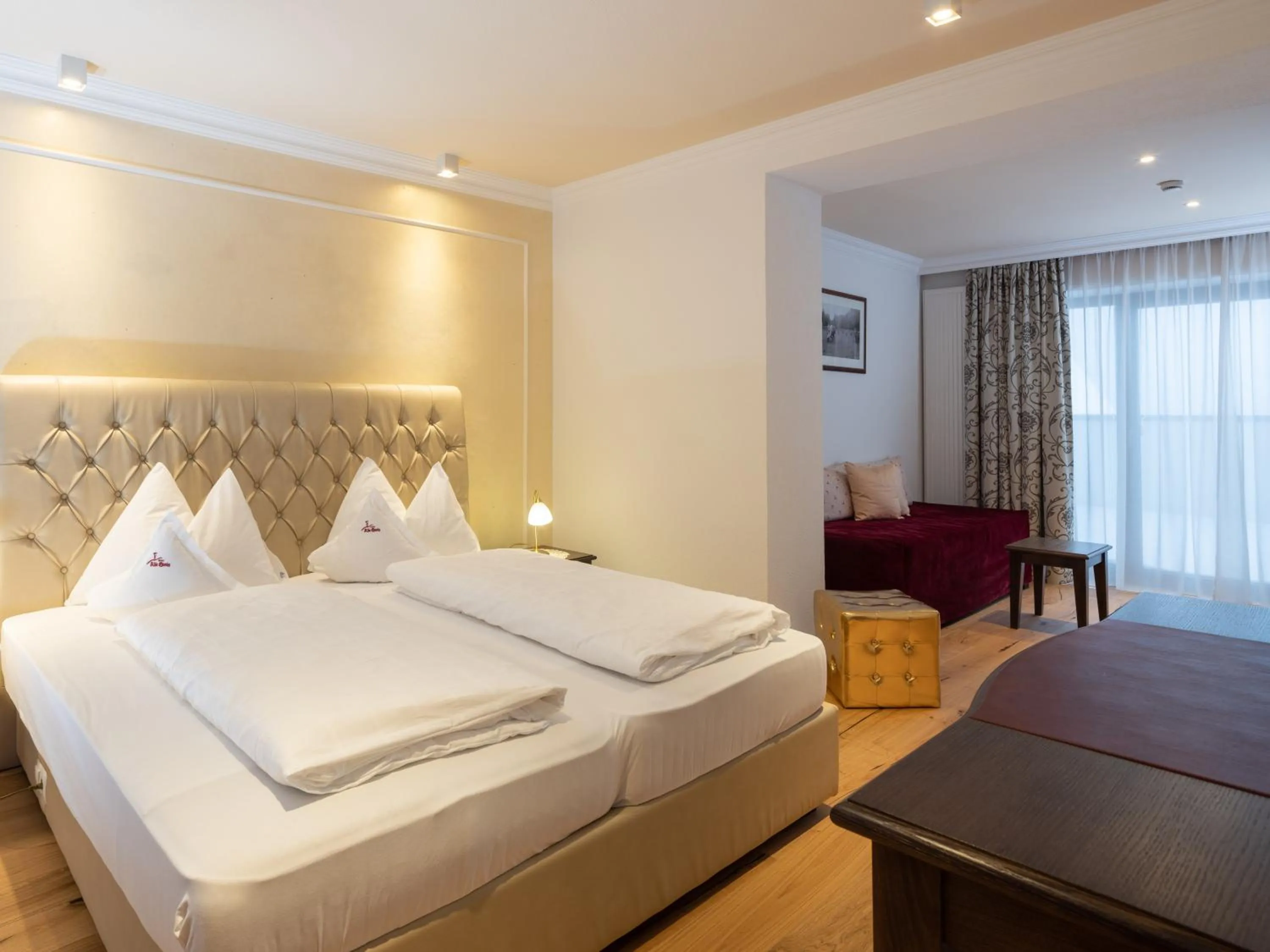 Bed in Historic Hotel Alte Goste