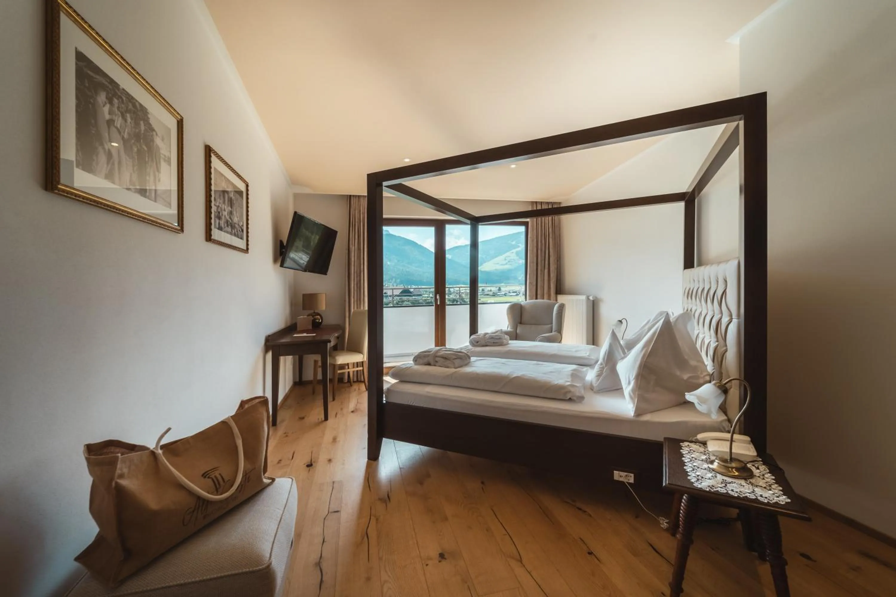 Photo of the whole room, Bed in Historic Hotel Alte Goste