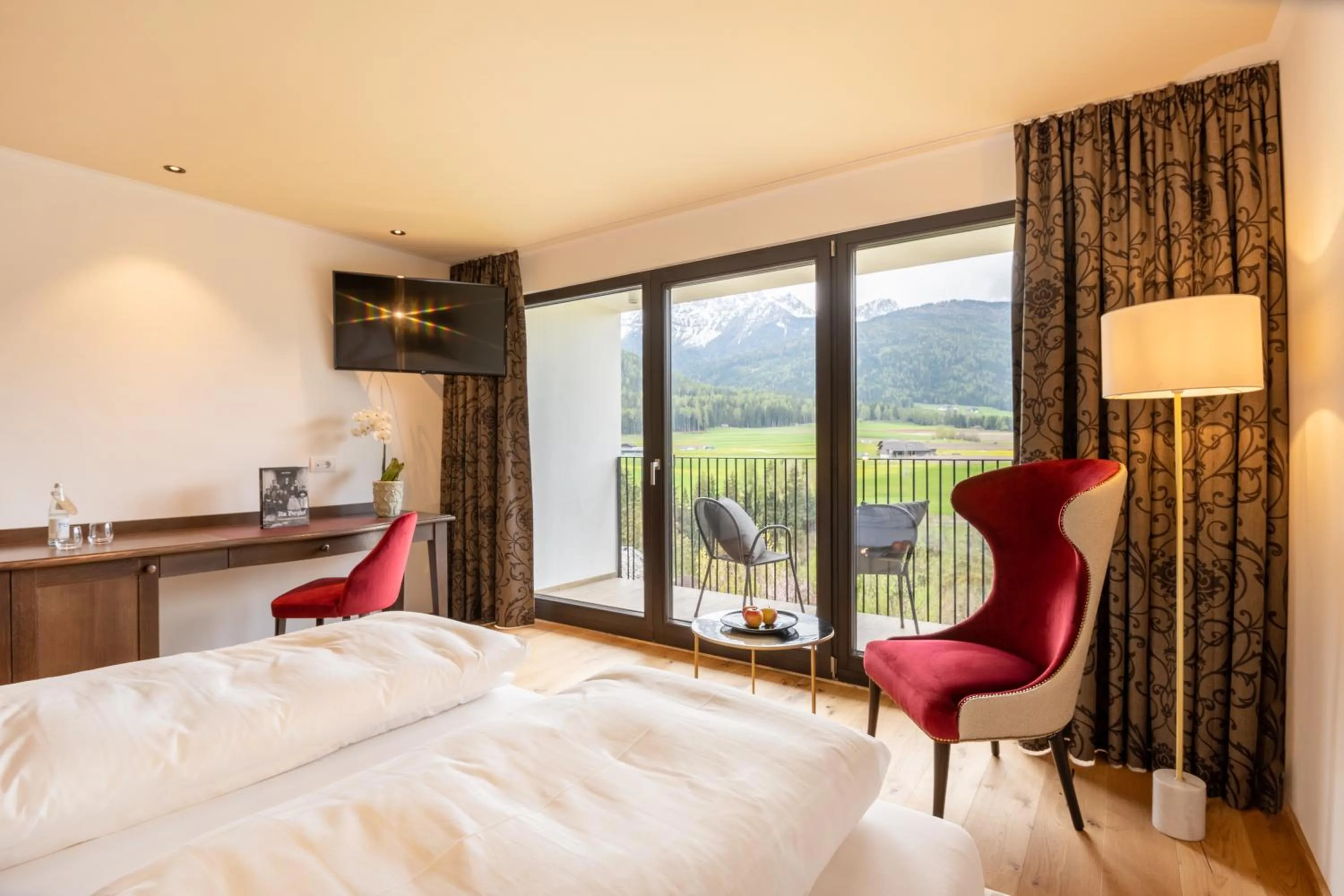 Photo of the whole room, Bed in Historic Hotel Alte Goste