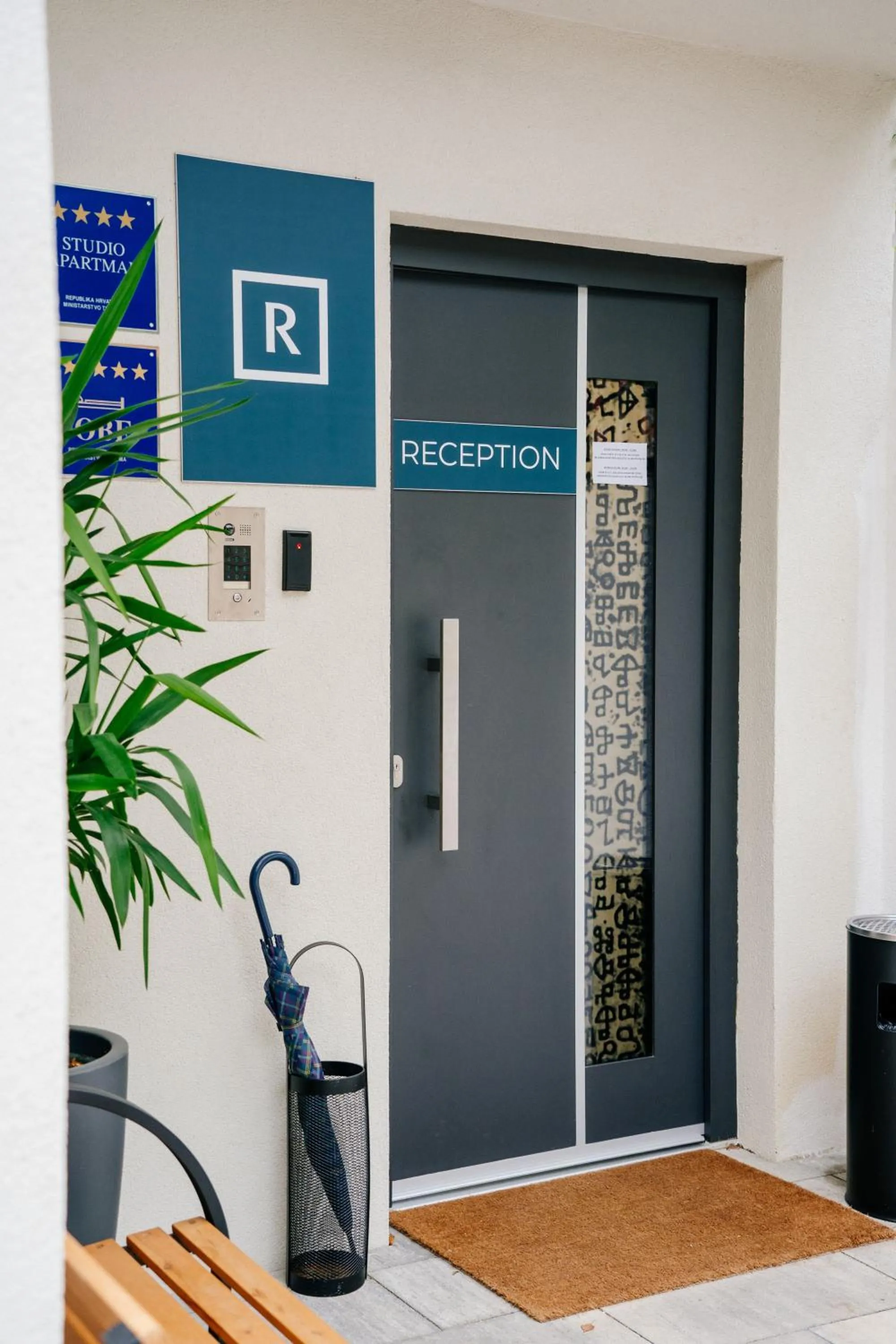 Facade/entrance in Rooms at Zajčeva 34