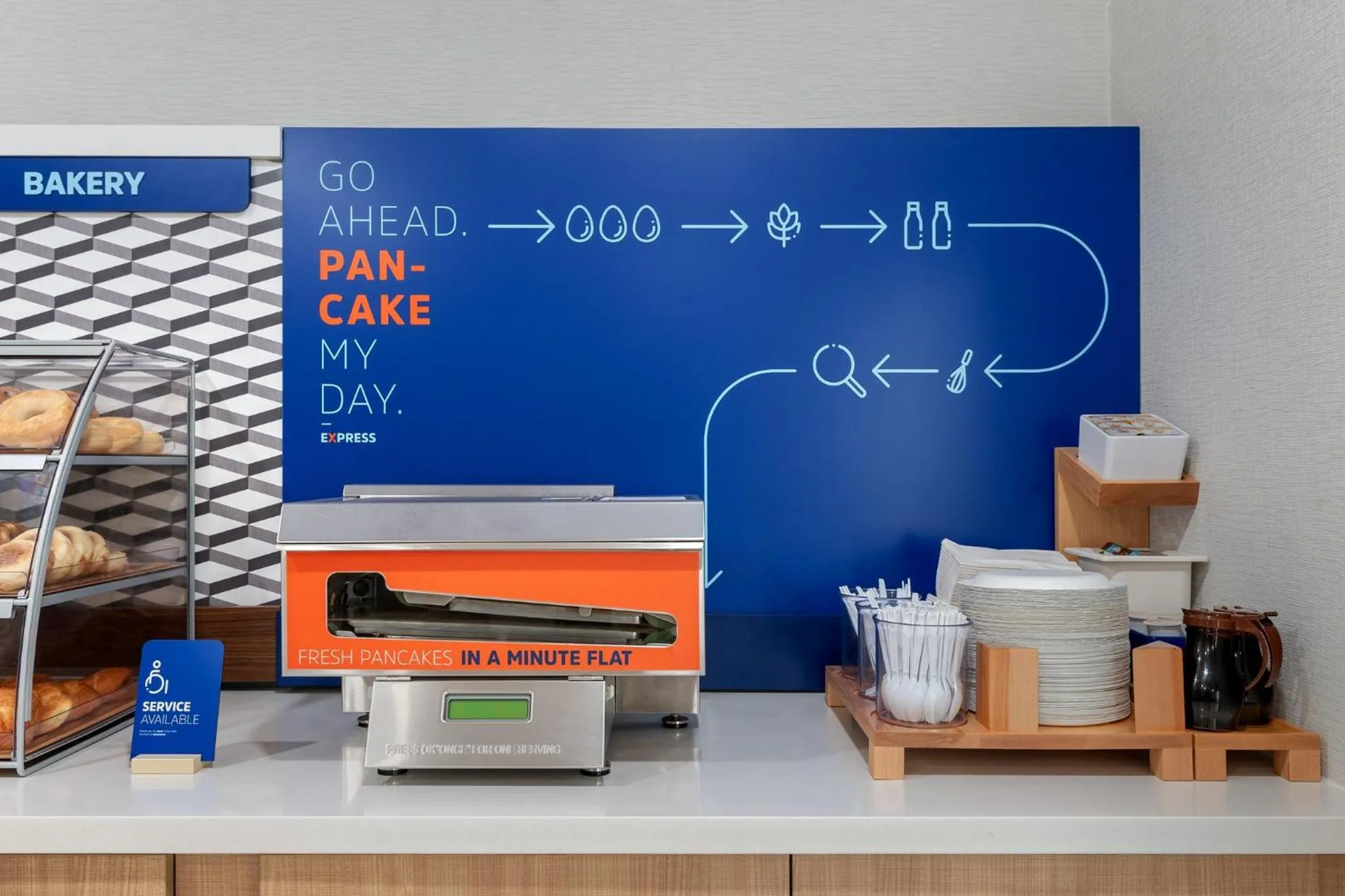 Breakfast in Holiday Inn Express & Suites Destin - Miramar Beach by IHG