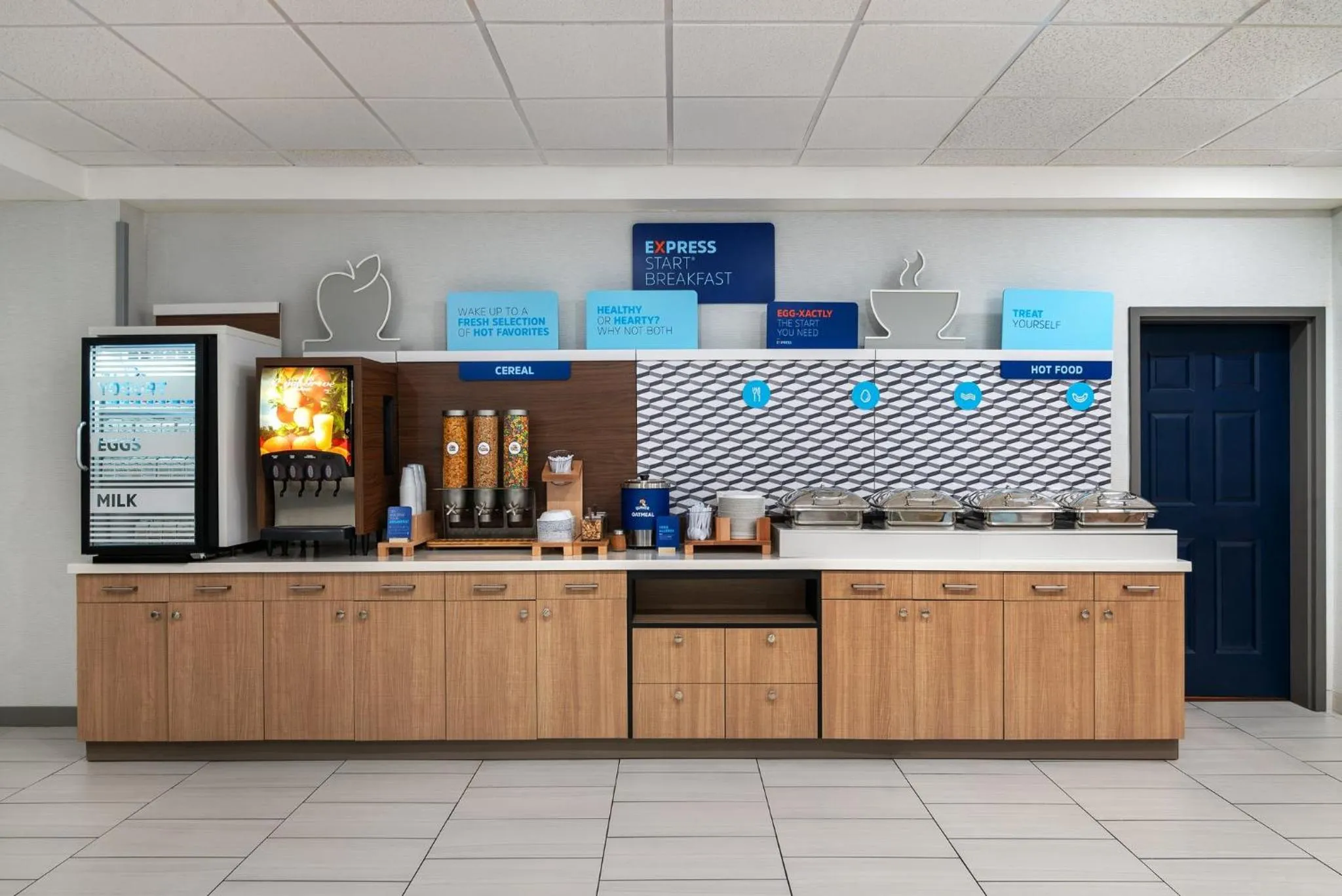 Breakfast in Holiday Inn Express & Suites Destin - Miramar Beach by IHG