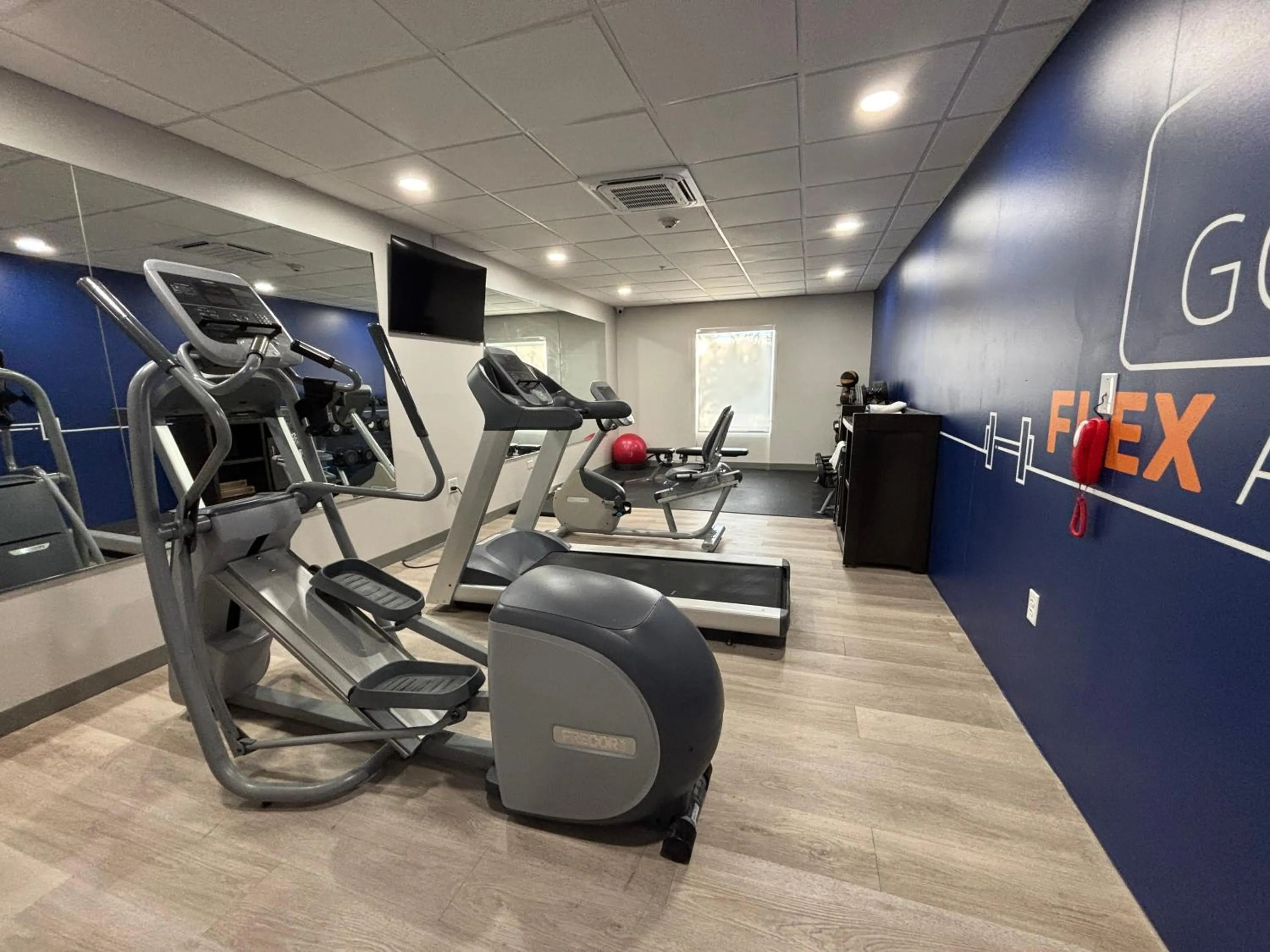 Fitness centre/facilities in Holiday Inn Express & Suites Destin - Miramar Beach by IHG