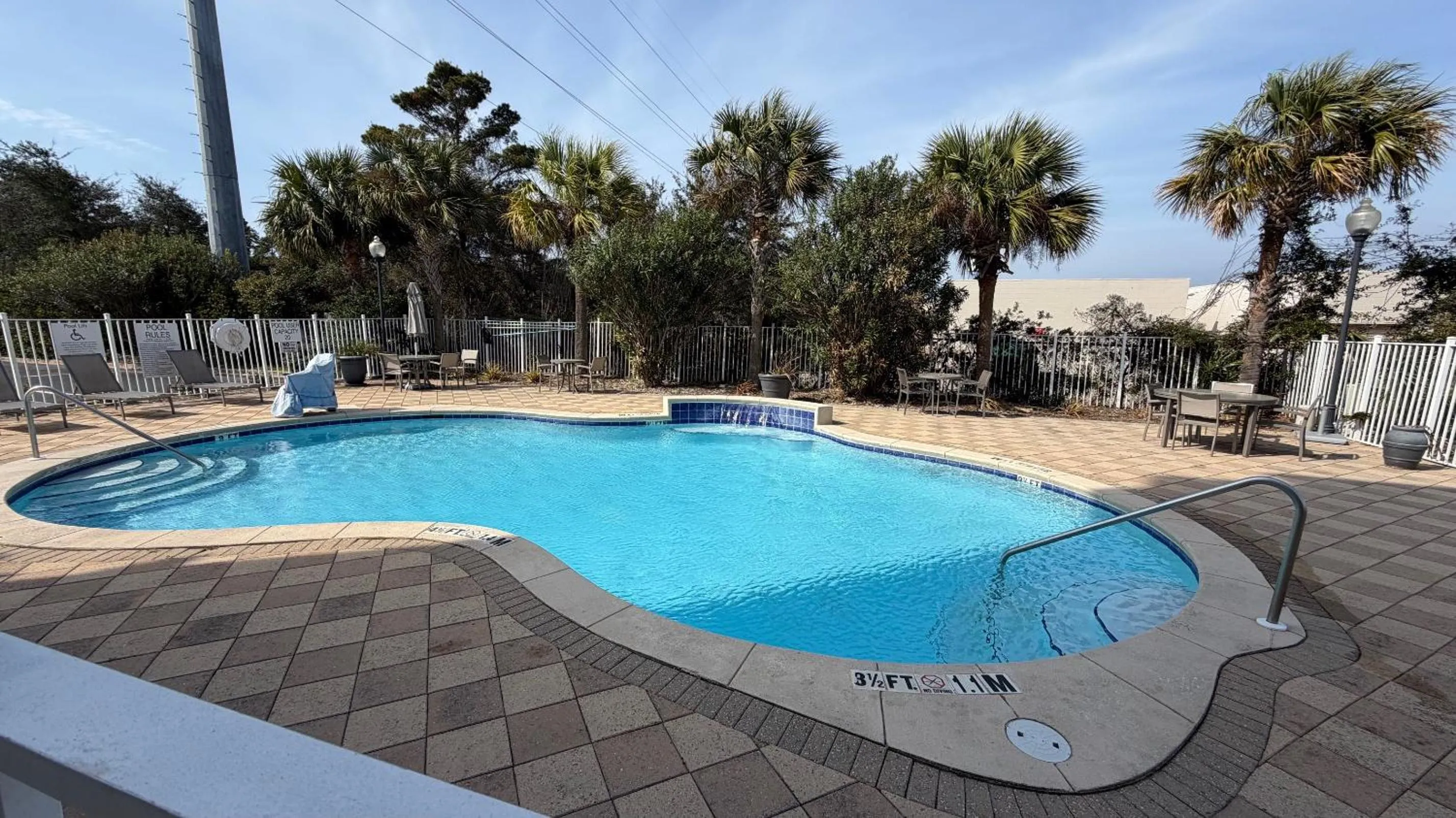 Swimming pool in Holiday Inn Express & Suites Destin - Miramar Beach by IHG