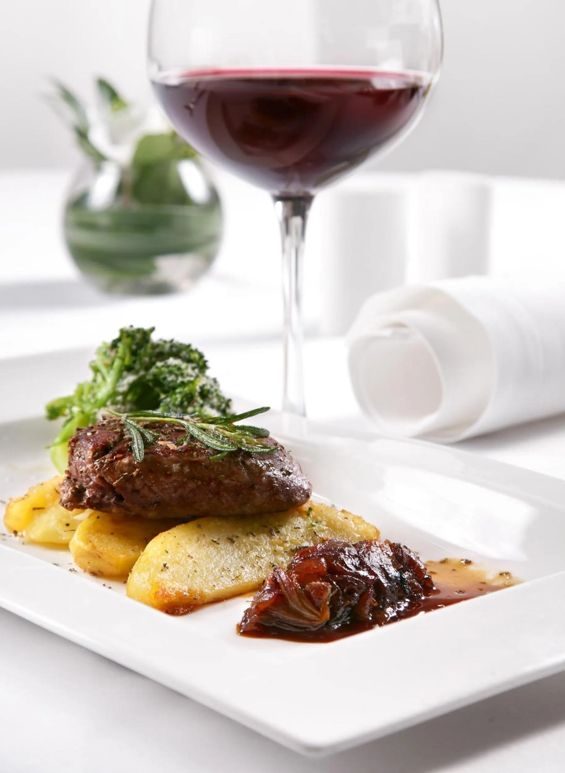 Restaurant/places to eat in Clarks Exotica Convention Resort & Spa