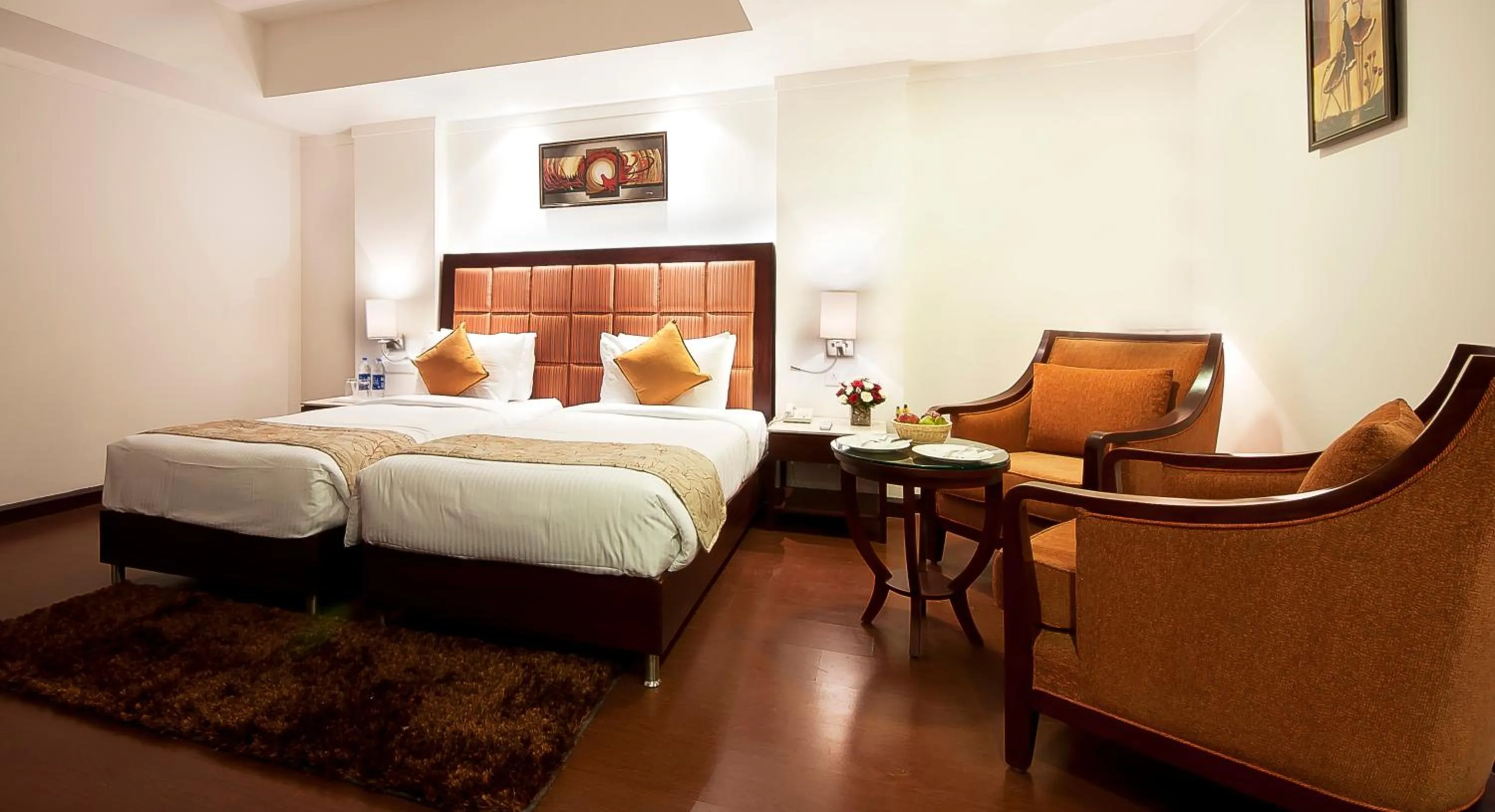 Photo of the whole room, Bed in The Golden Plaza Hotel