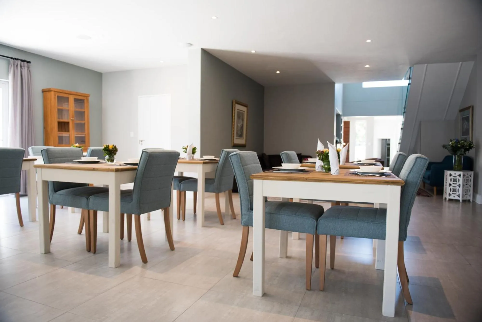 Breakfast in The Whale on Main B&B