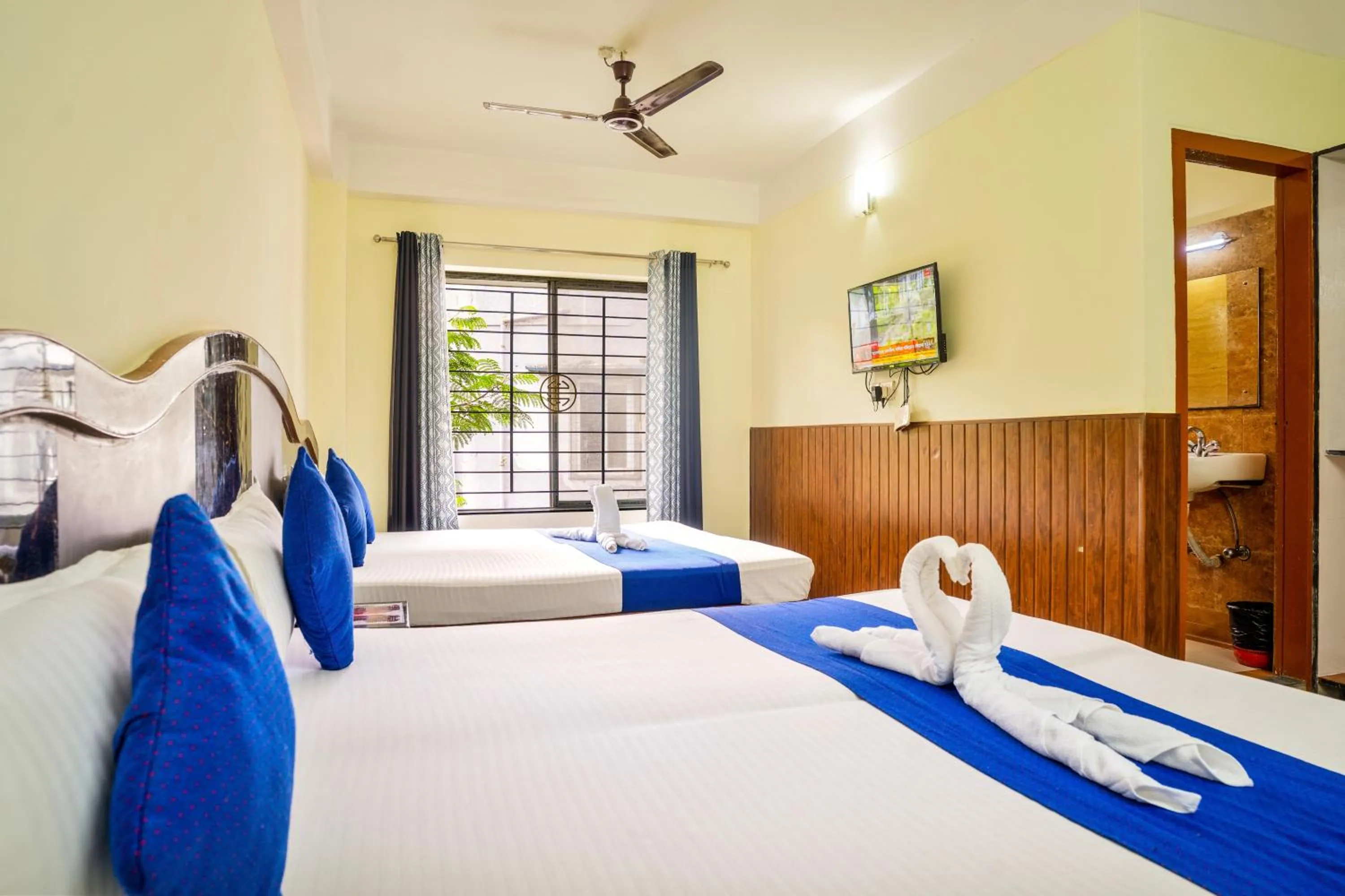 Photo of the whole room, Bed in HOTEL NILADRII GALAXY