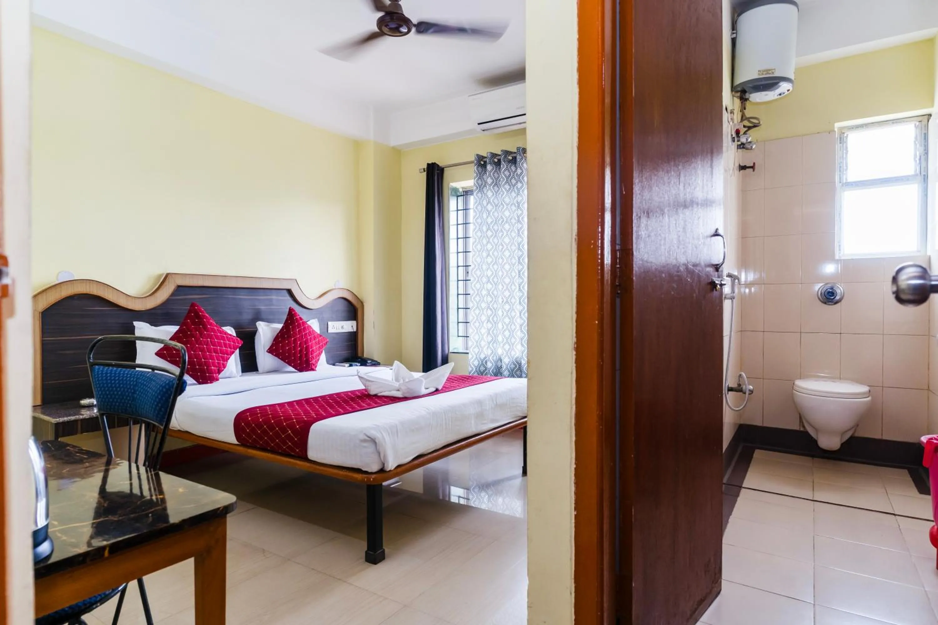 Photo of the whole room, Bed in HOTEL NILADRII GALAXY