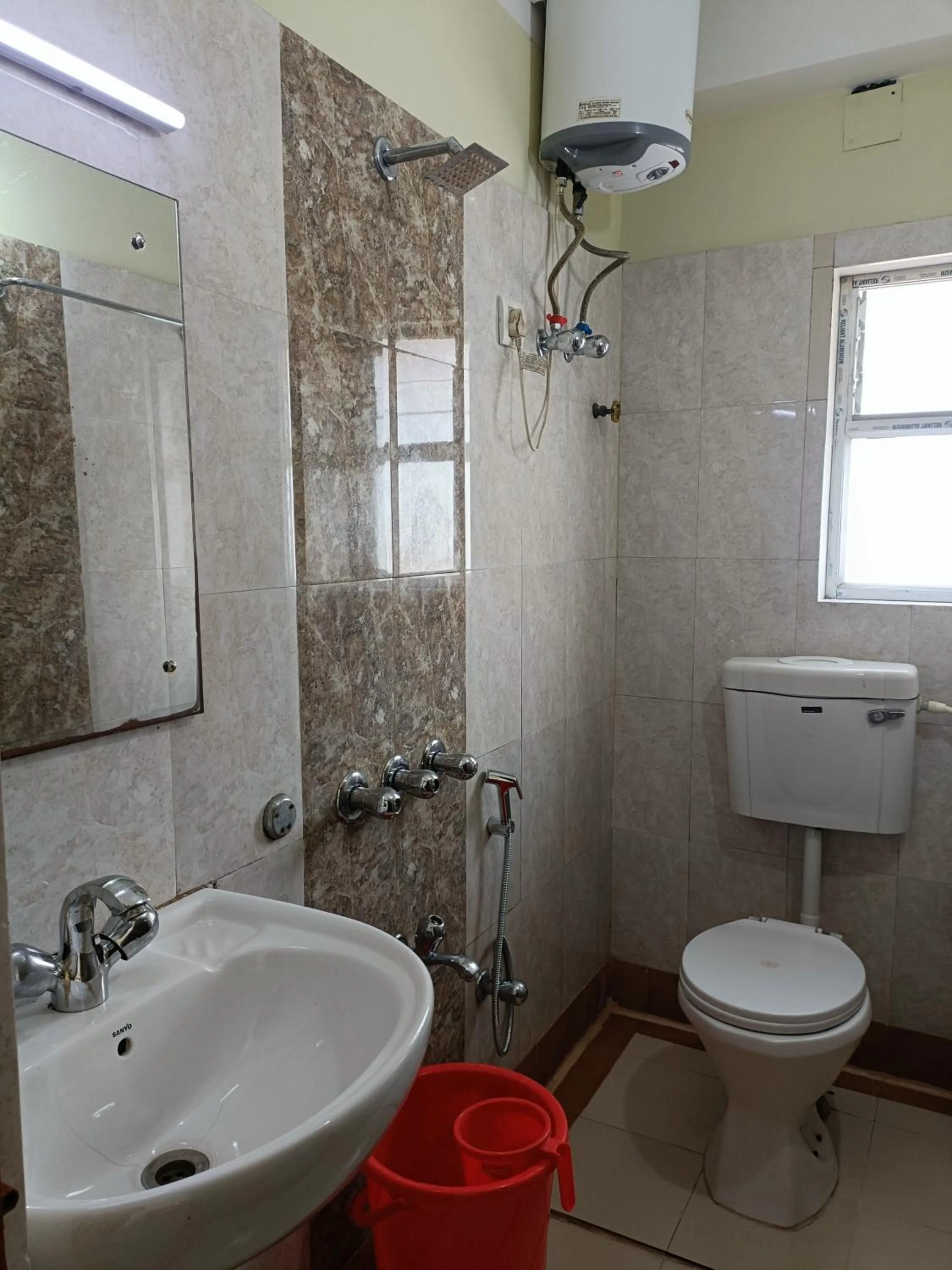 Toilet in HOTEL NILADRII GALAXY