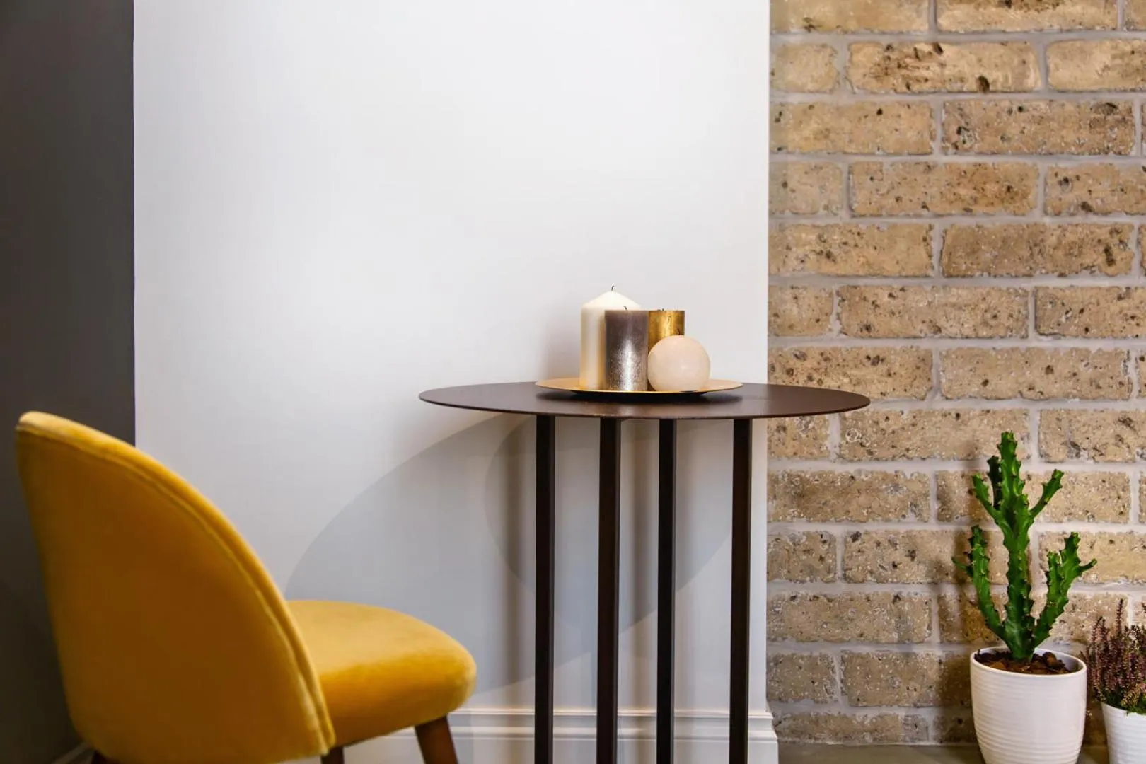 Decorative detail in Artemisia Domus - Centro Storico