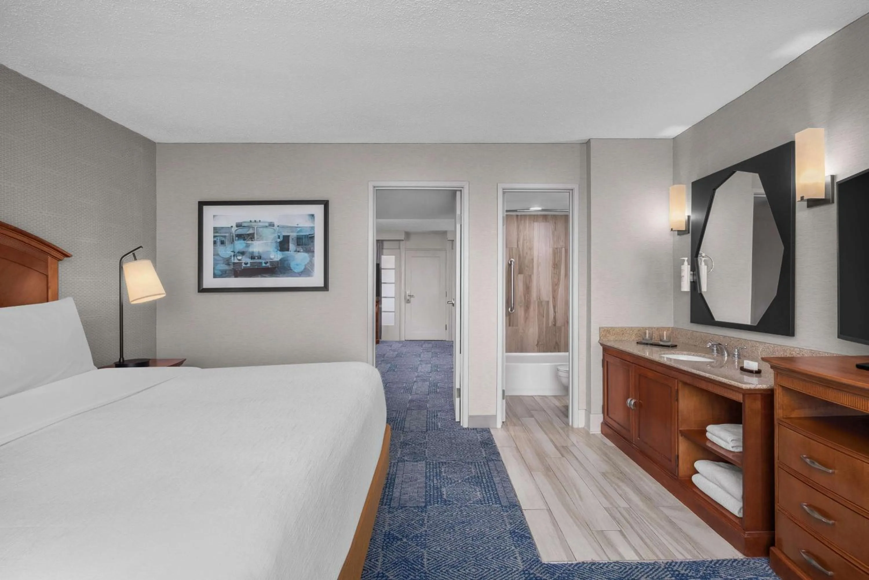 Bed in Embassy Suites by Hilton El Paso