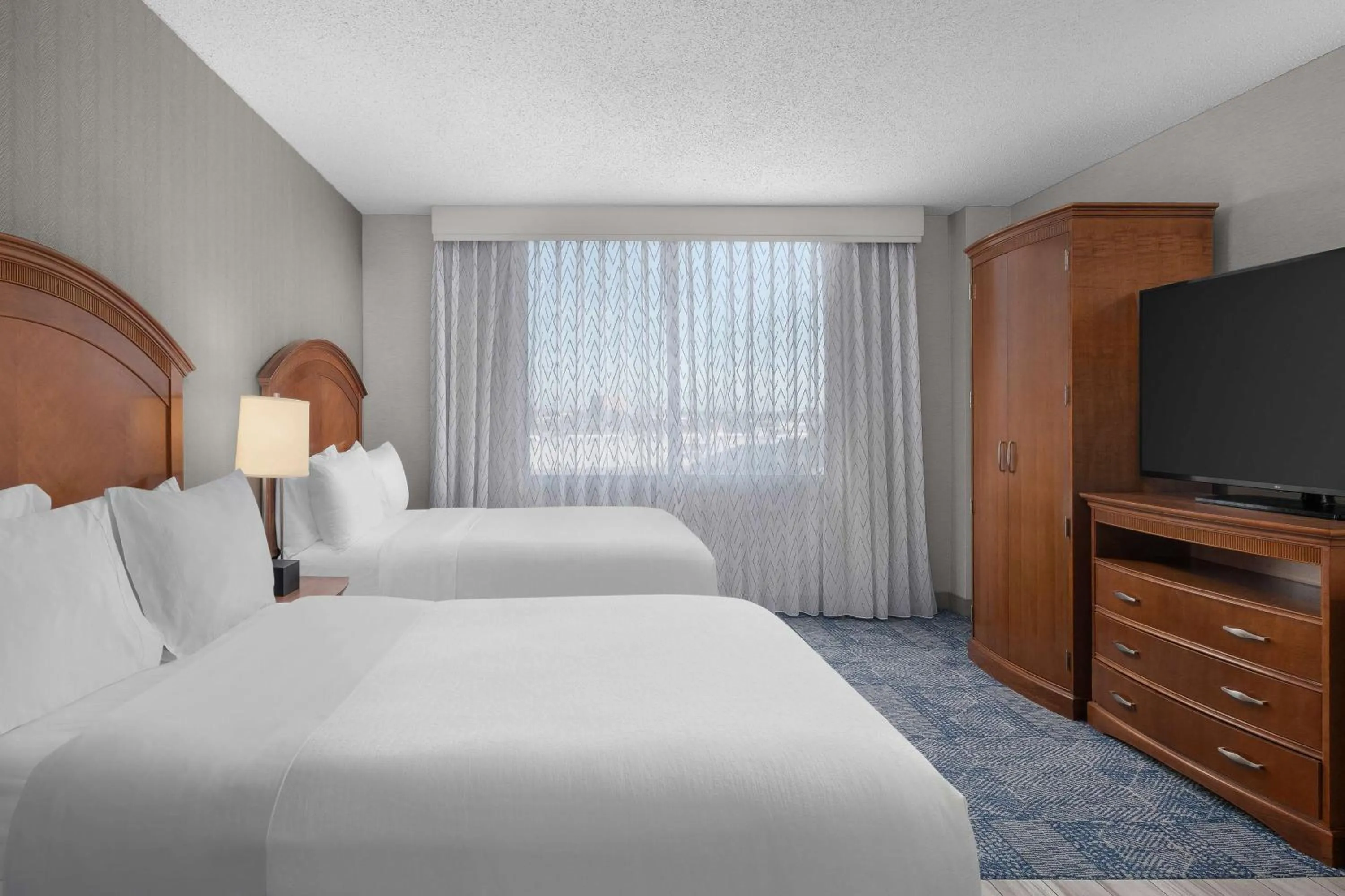 Bed in Embassy Suites by Hilton El Paso