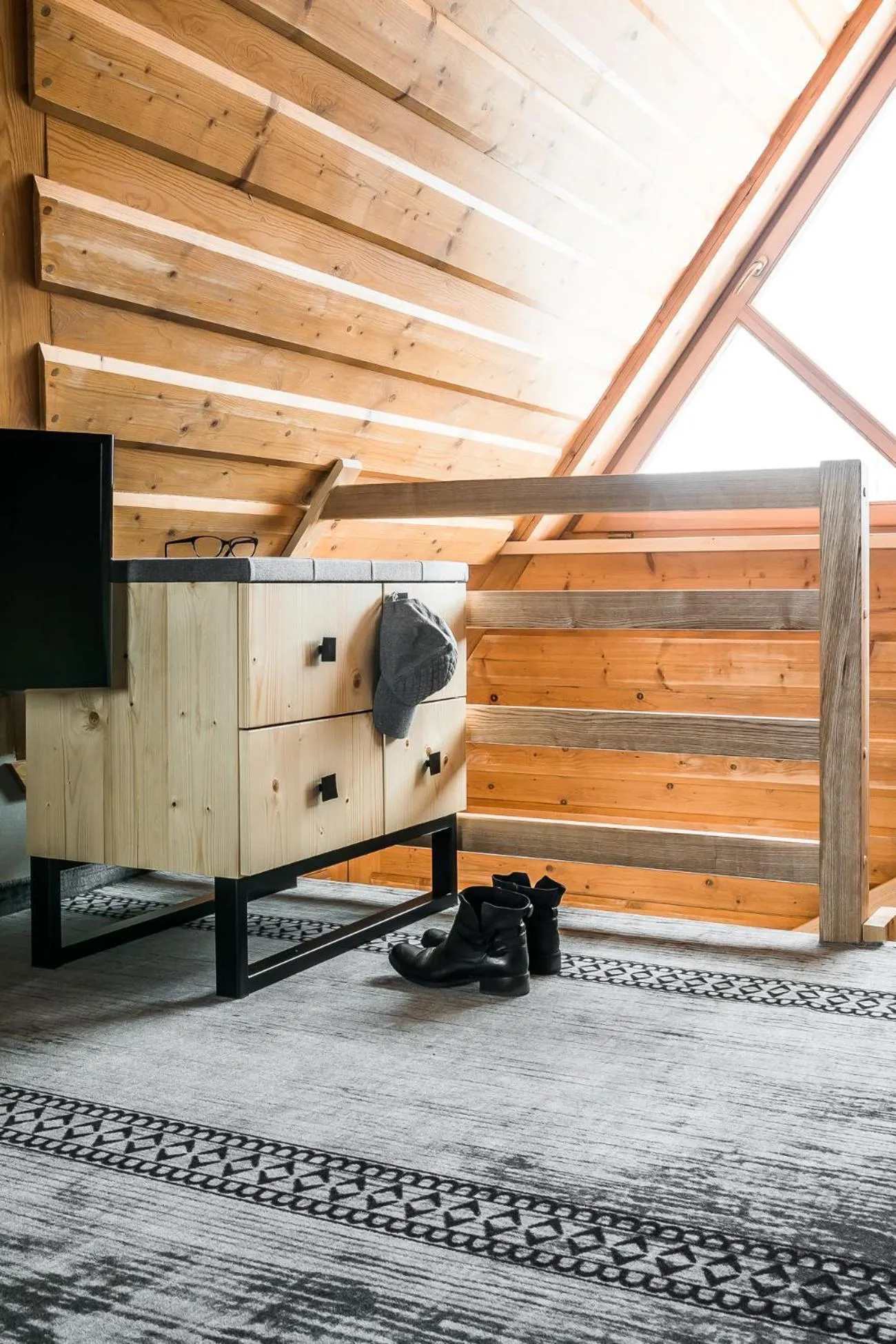 Seating area in Willa Szymaszkowa