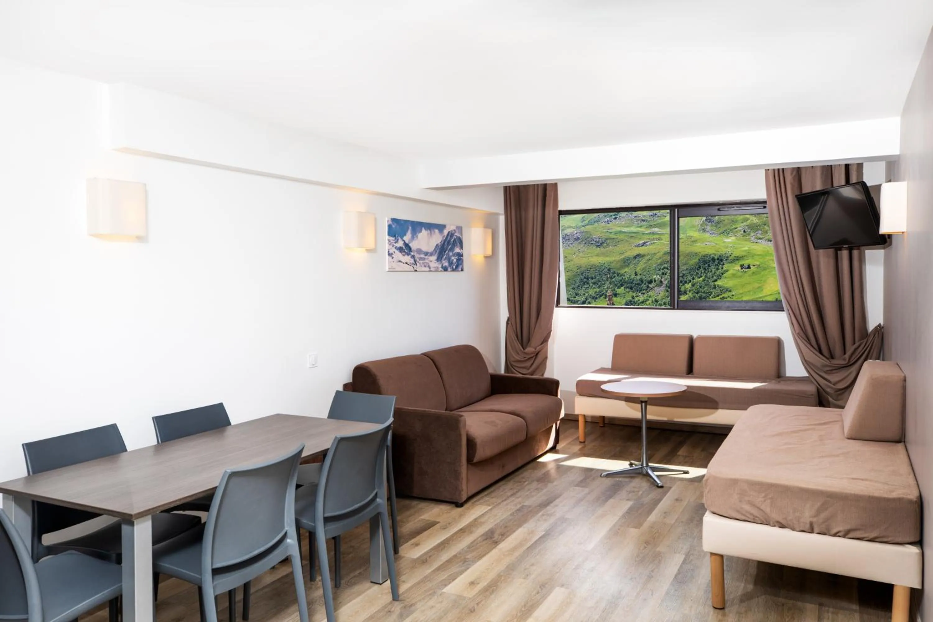 Living room in SOWELL RESIDENCES Pierre Blanche