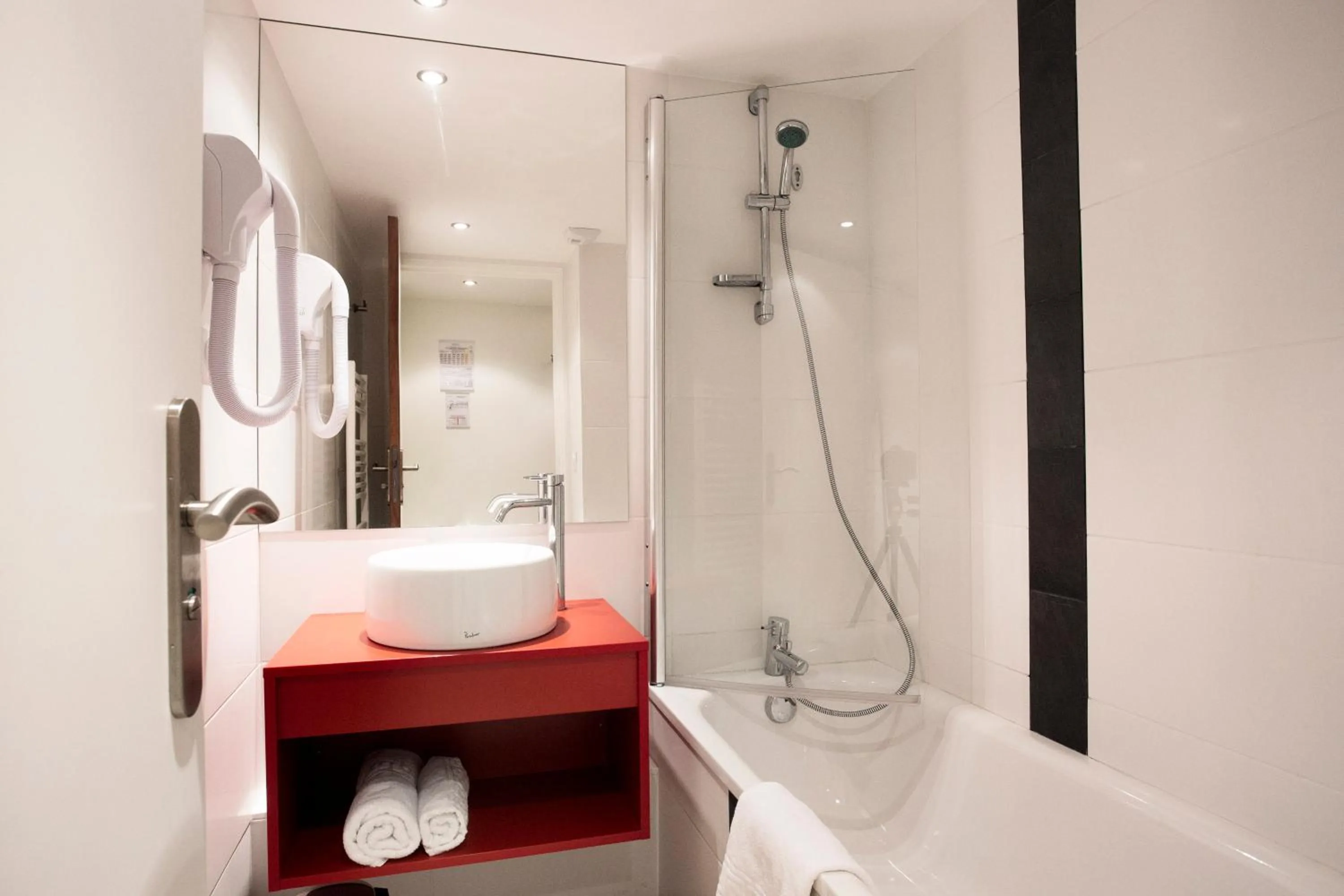 Shower in SOWELL RESIDENCES Pierre Blanche