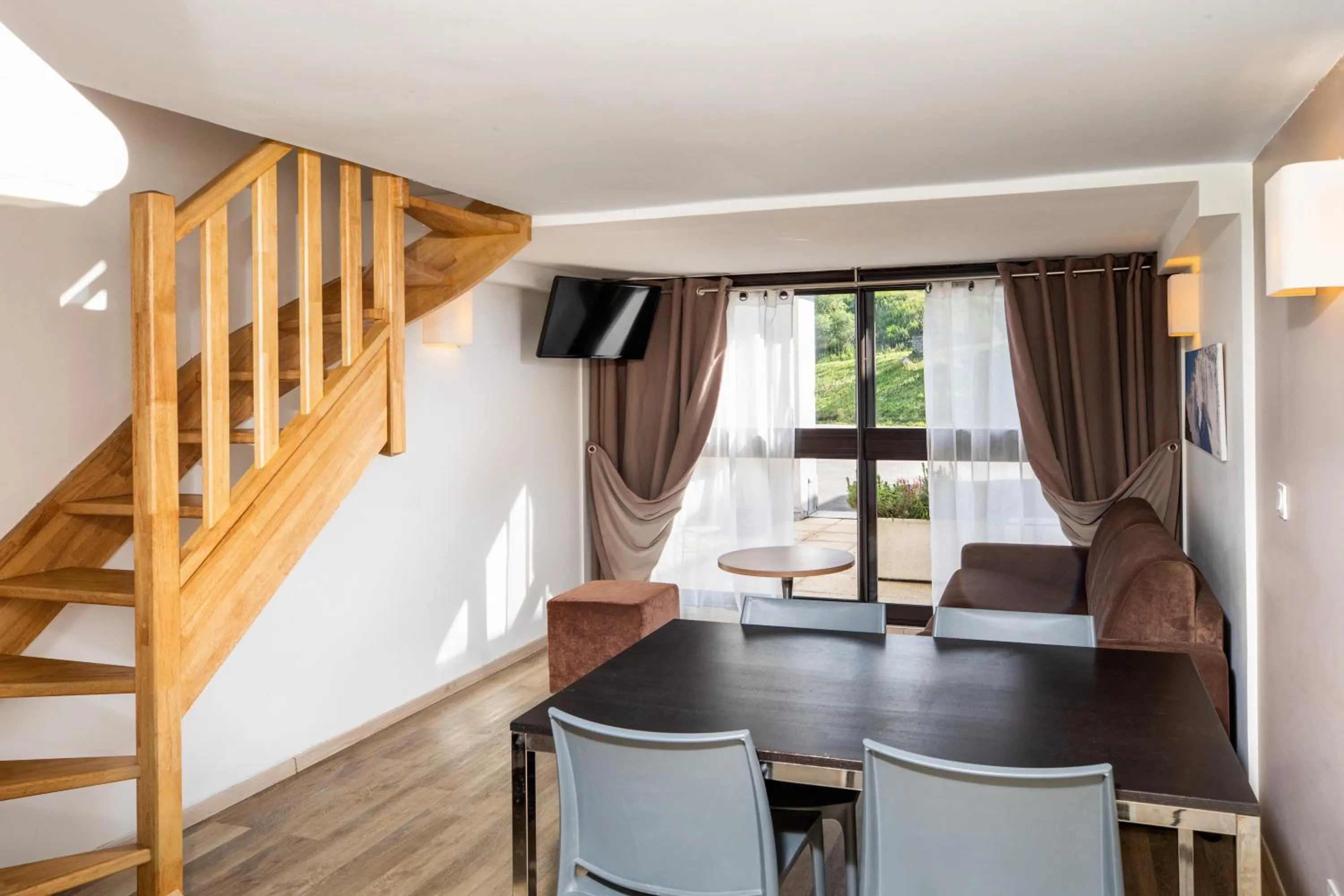 Living room in SOWELL RESIDENCES Pierre Blanche