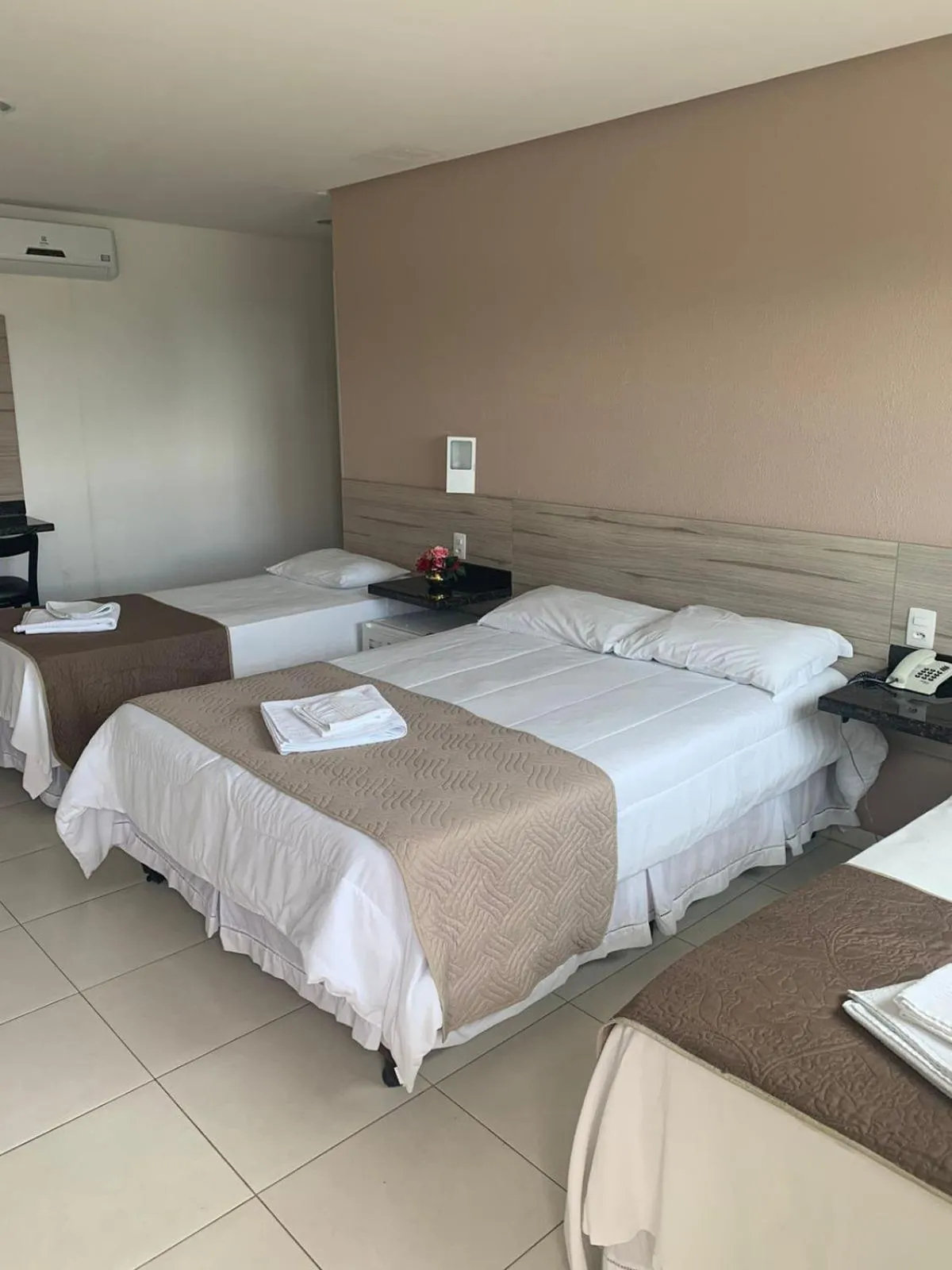 Bed in Hotel La Ville