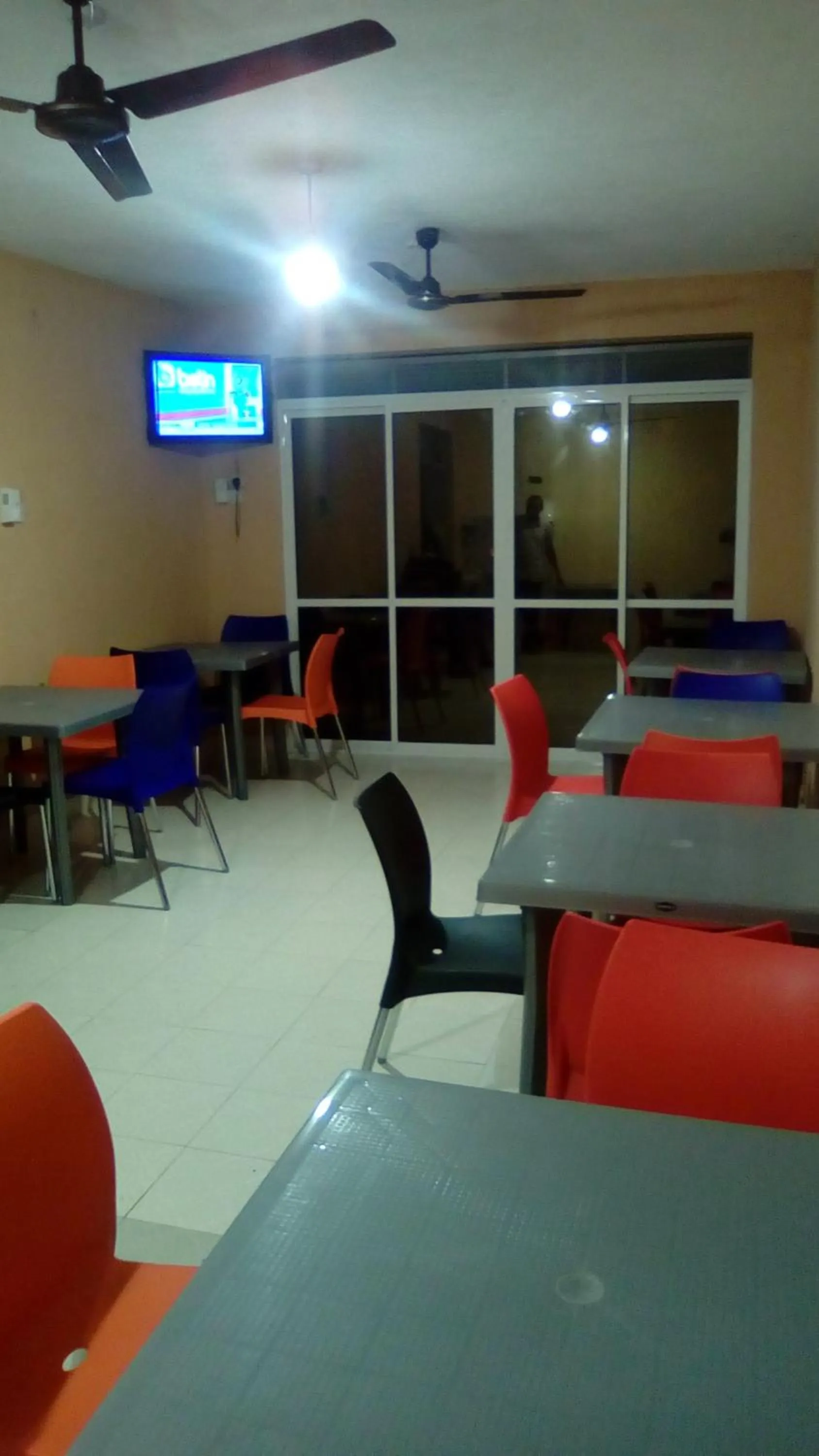 Restaurant/places to eat in Viriko Boarding House