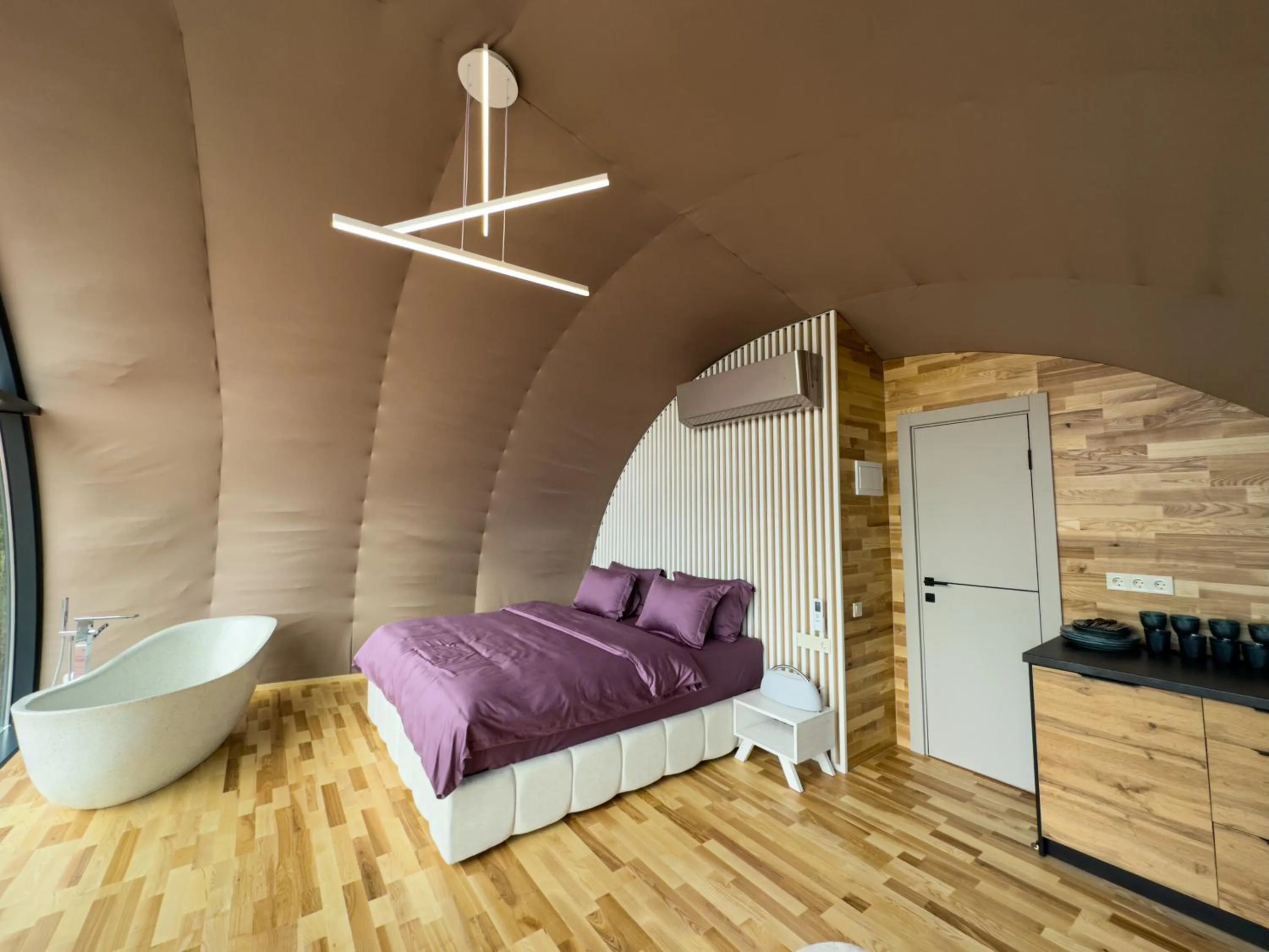 Bed in Wellland Hotel