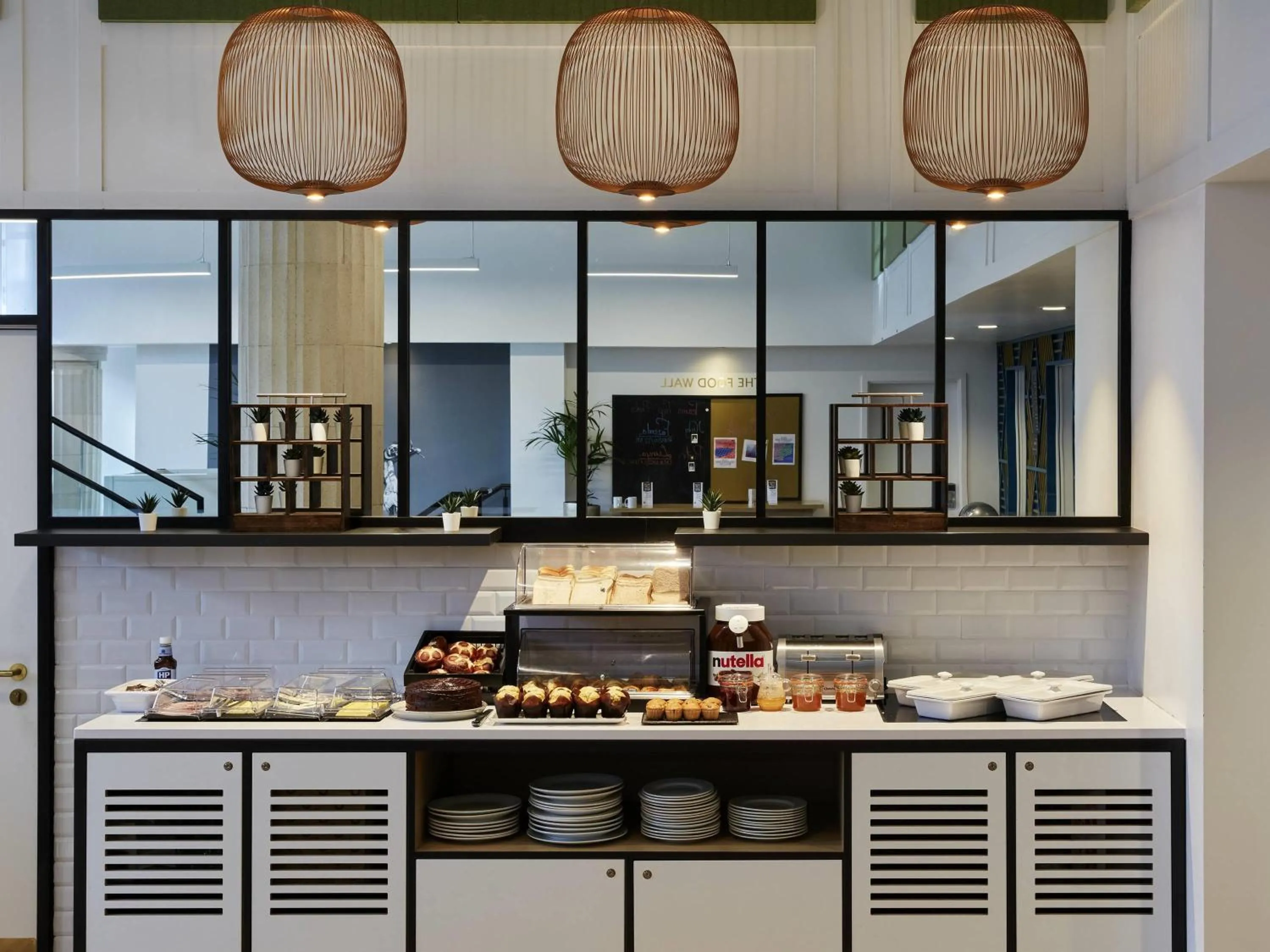 Breakfast in Aparthotel Adagio Liverpool City Centre