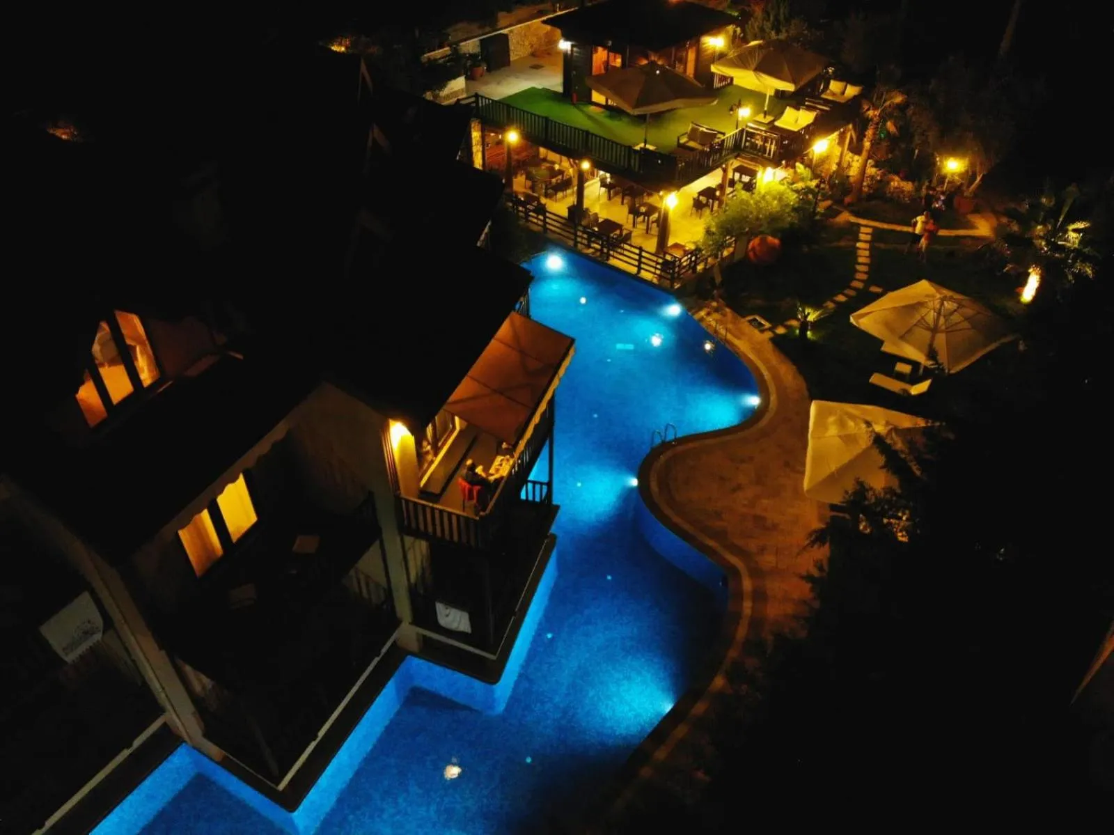 Evening entertainment in Alya Hotel Göcek