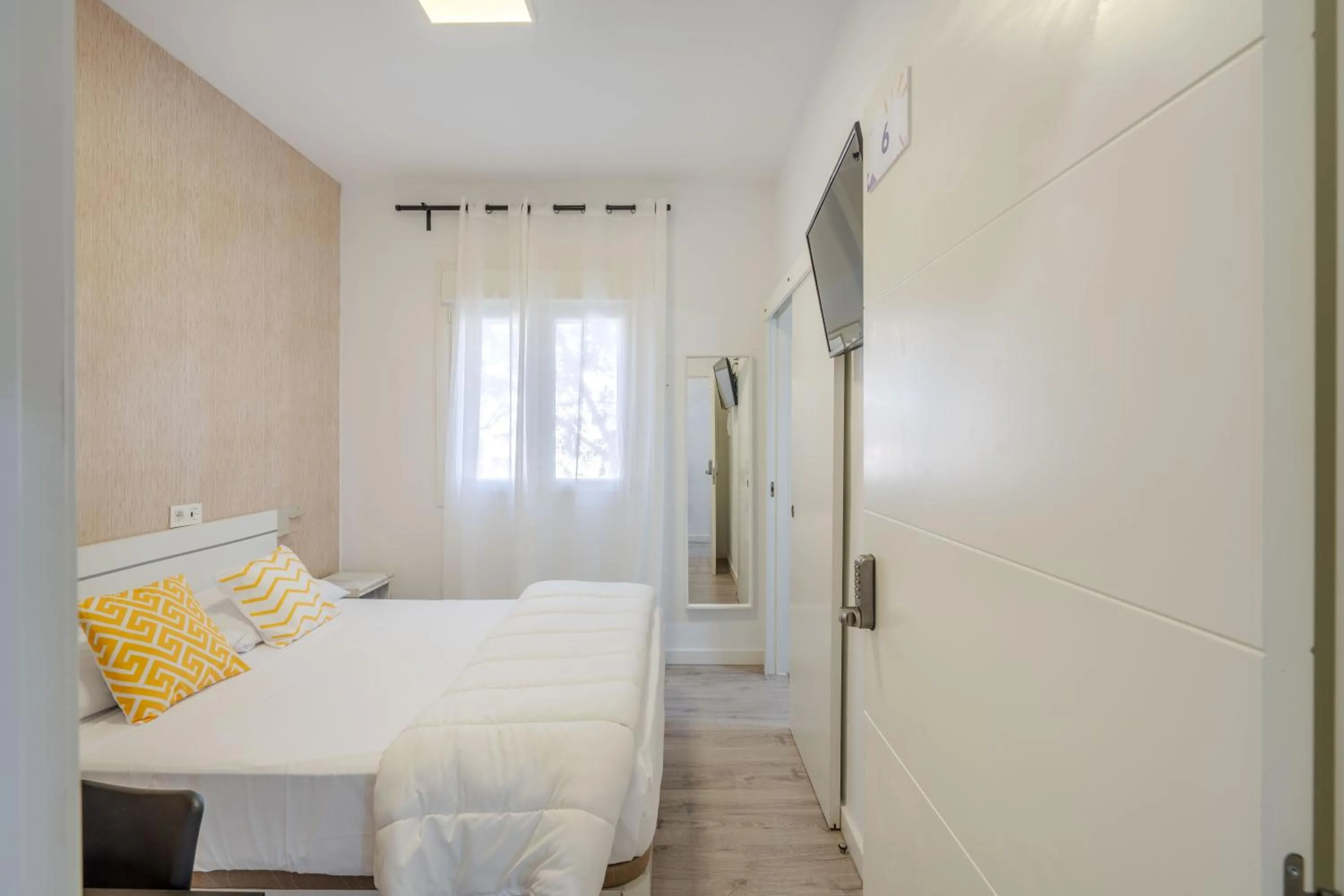 Bed in BF Rooms Almeria Centro
