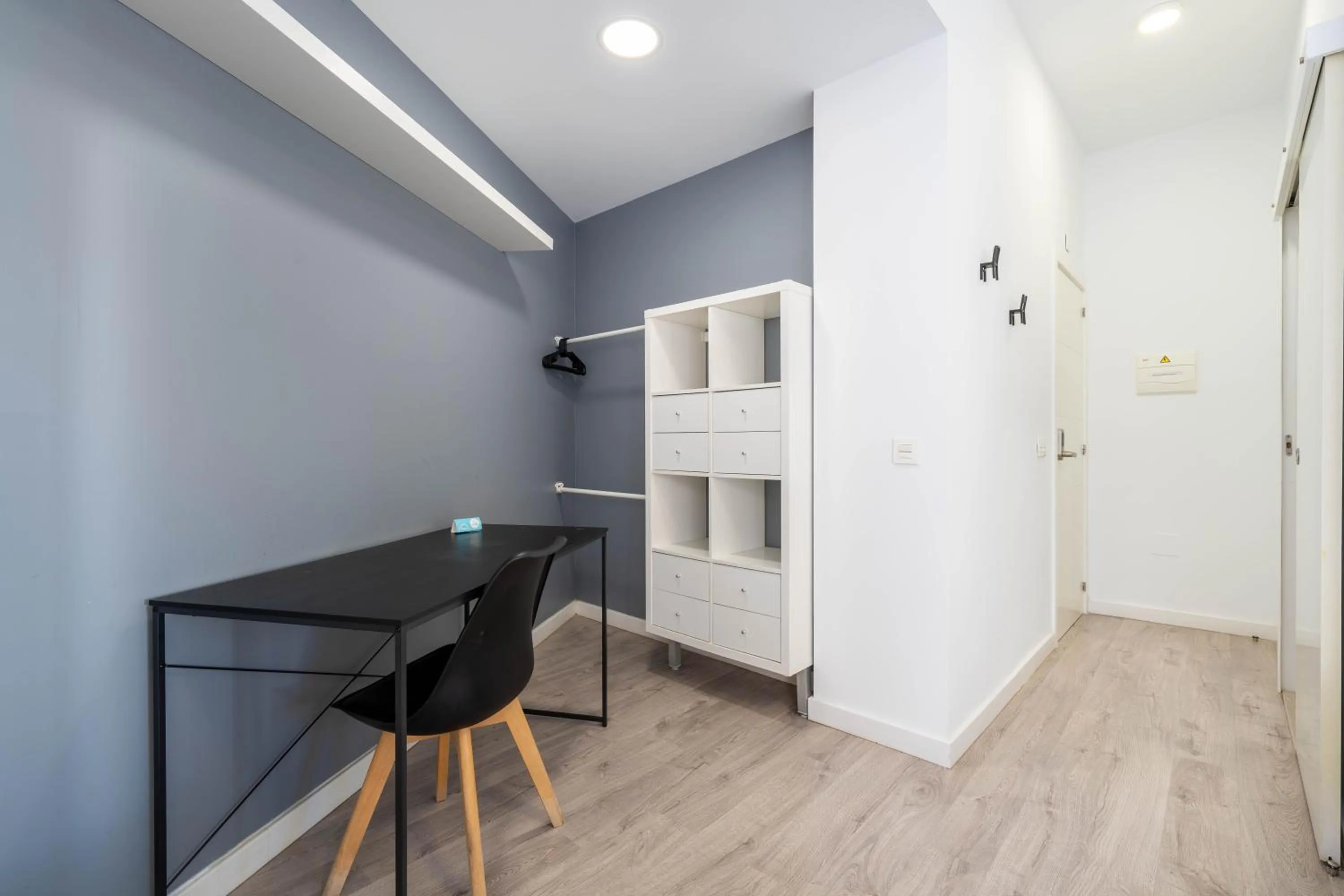 wardrobe in BF Rooms Almeria Centro