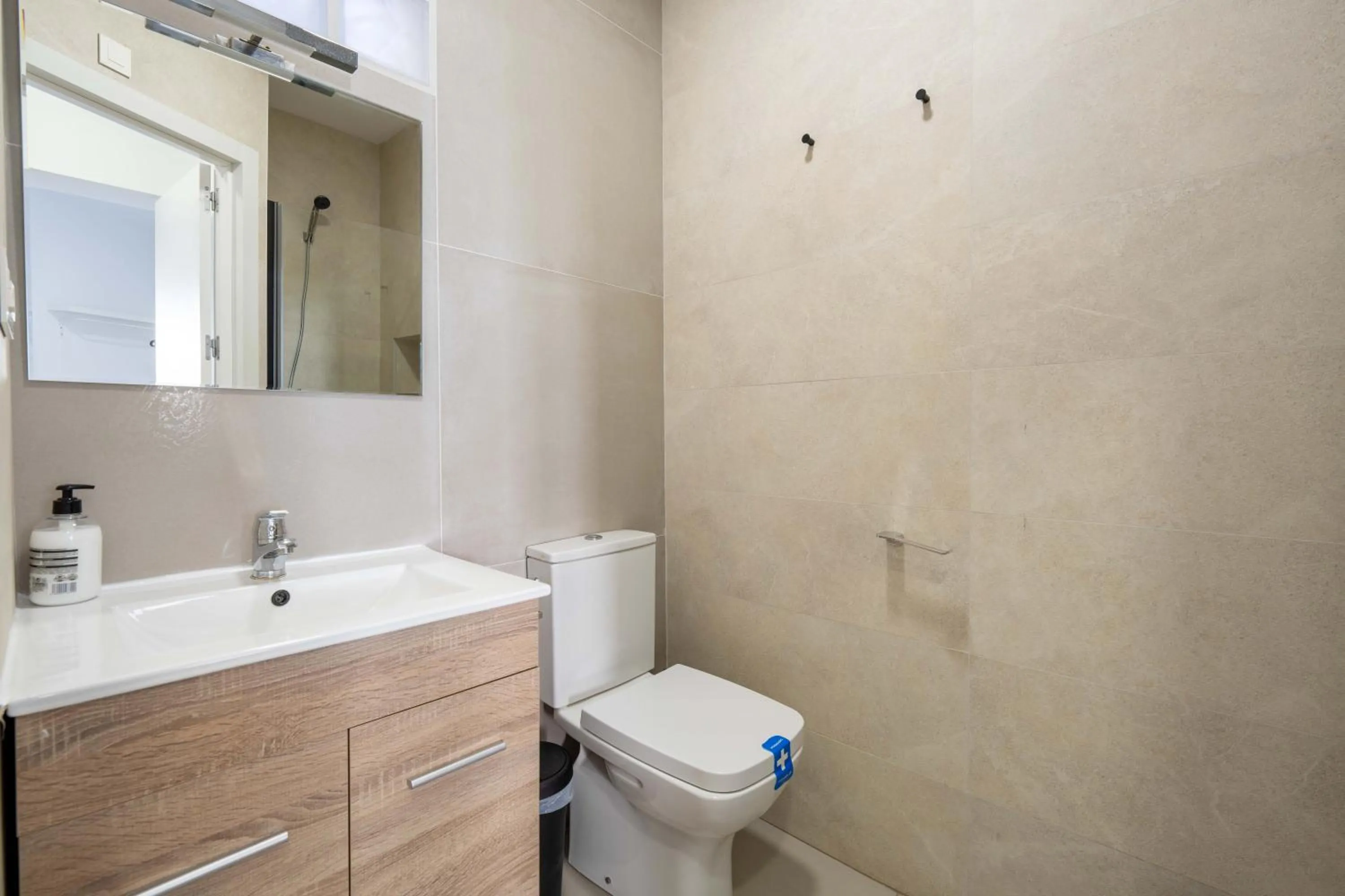 Toilet in BF Rooms Almeria Centro