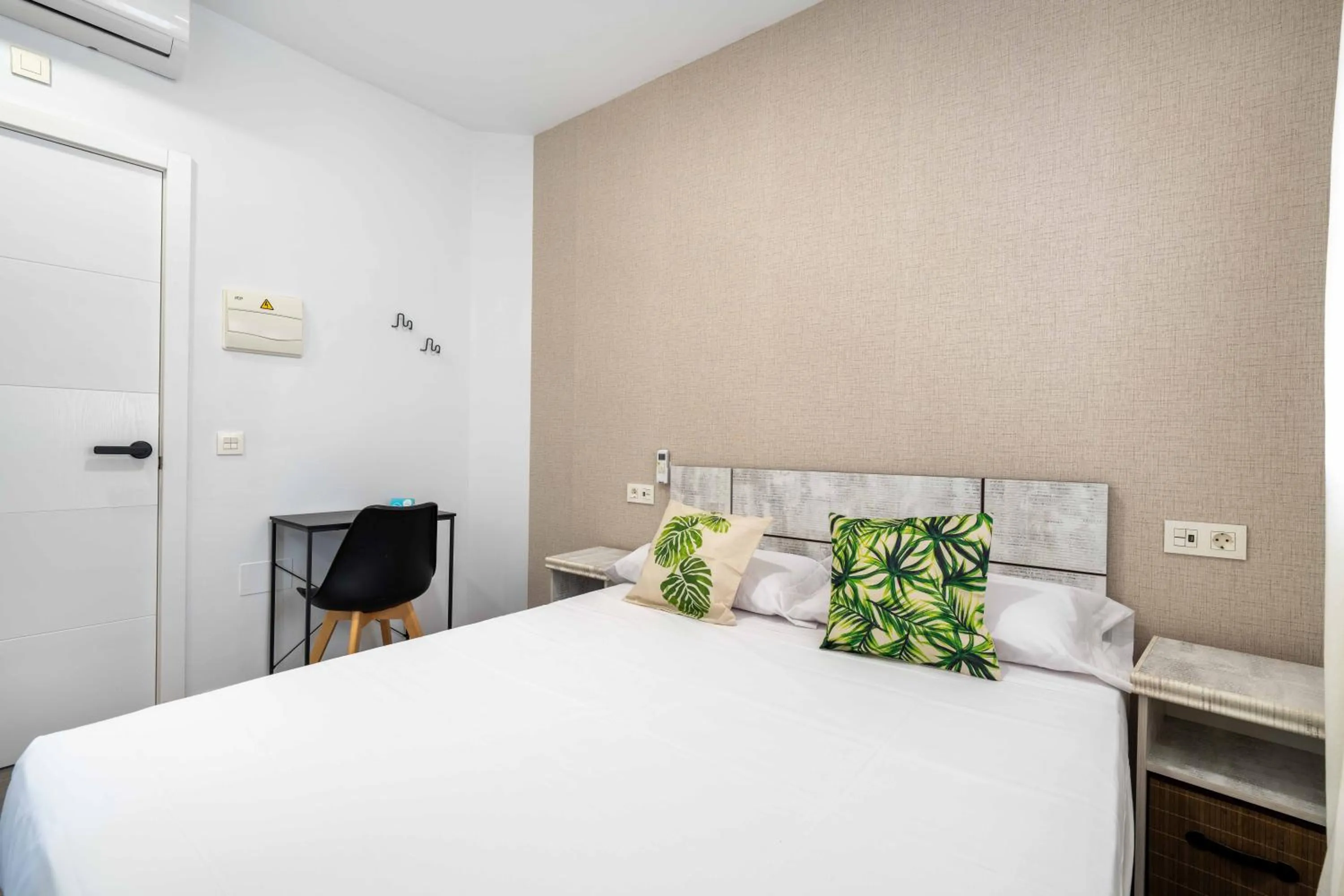 Bed in BF Rooms Almeria Centro