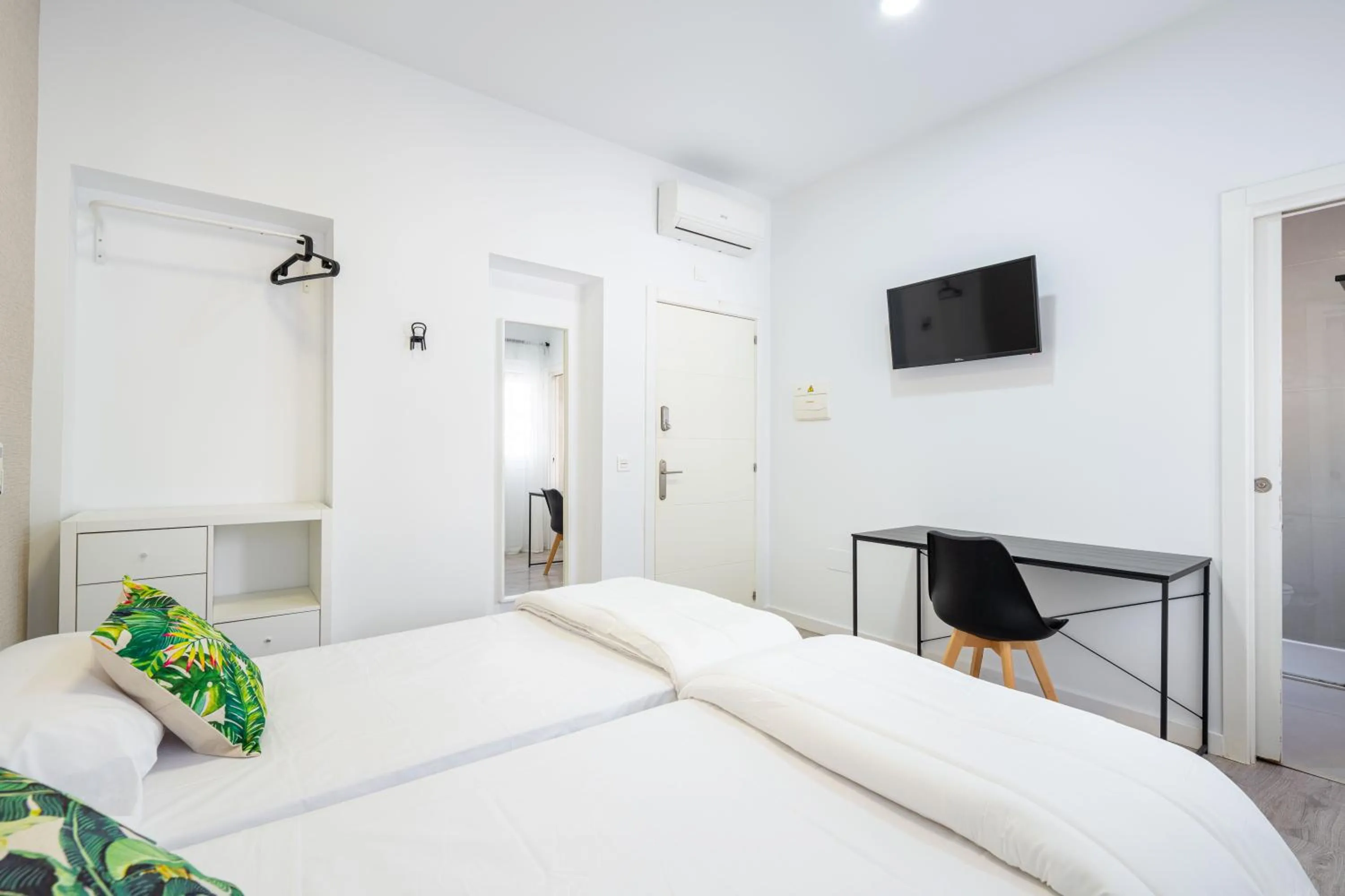 Bed in BF Rooms Almeria Centro