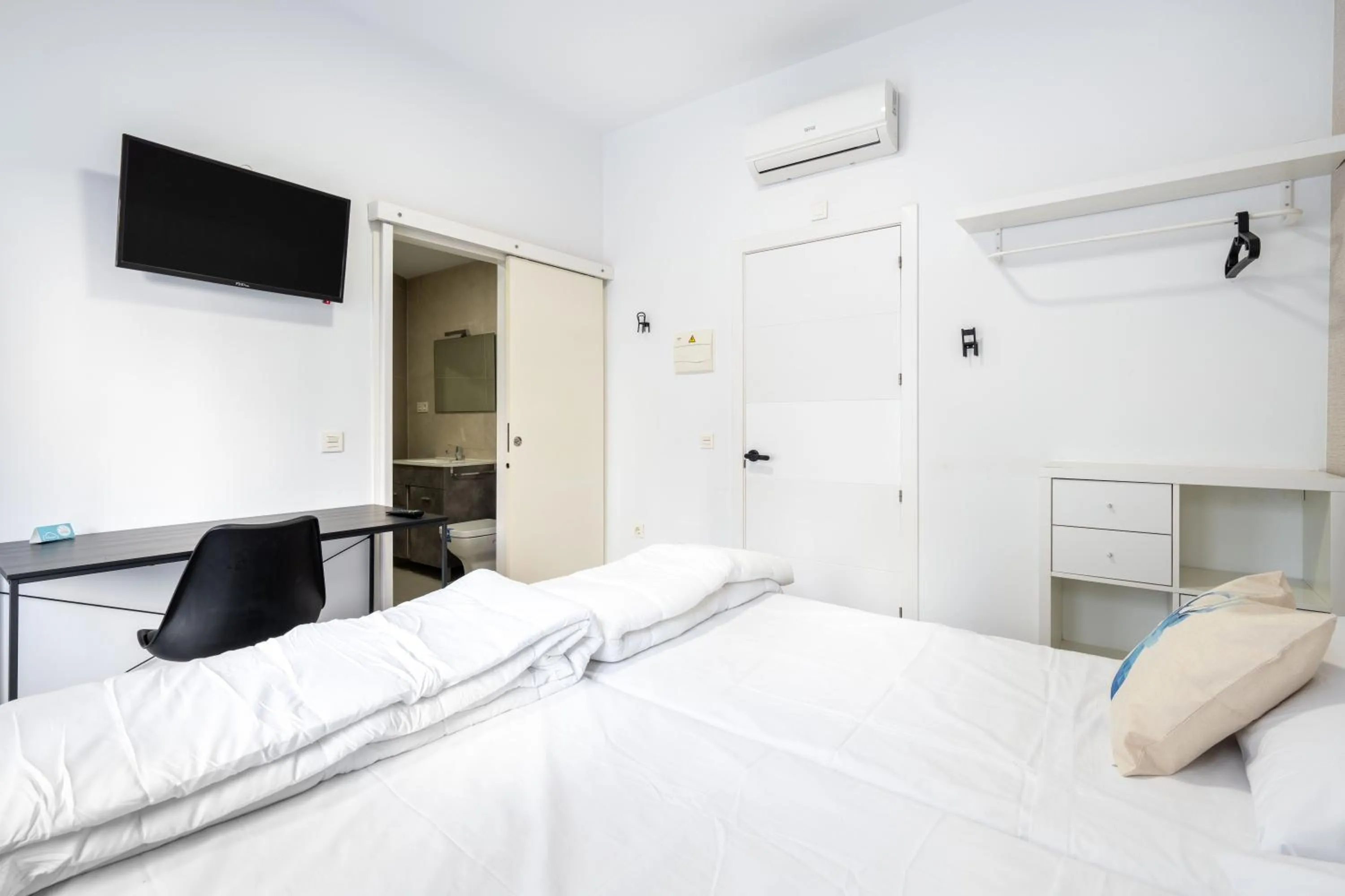 Bed in BF Rooms Almeria Centro