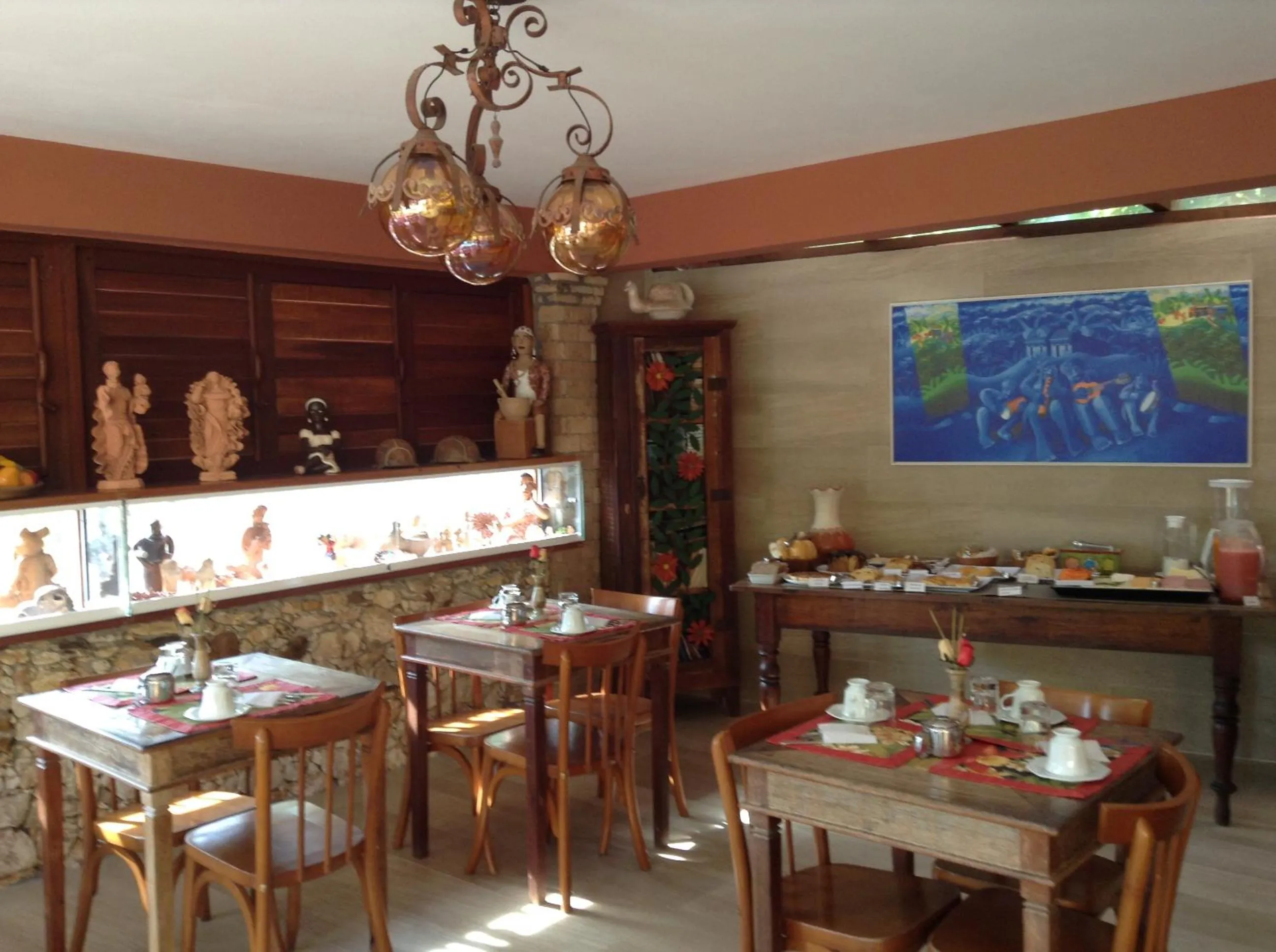 Restaurant/places to eat in Pousada Bahia Bella