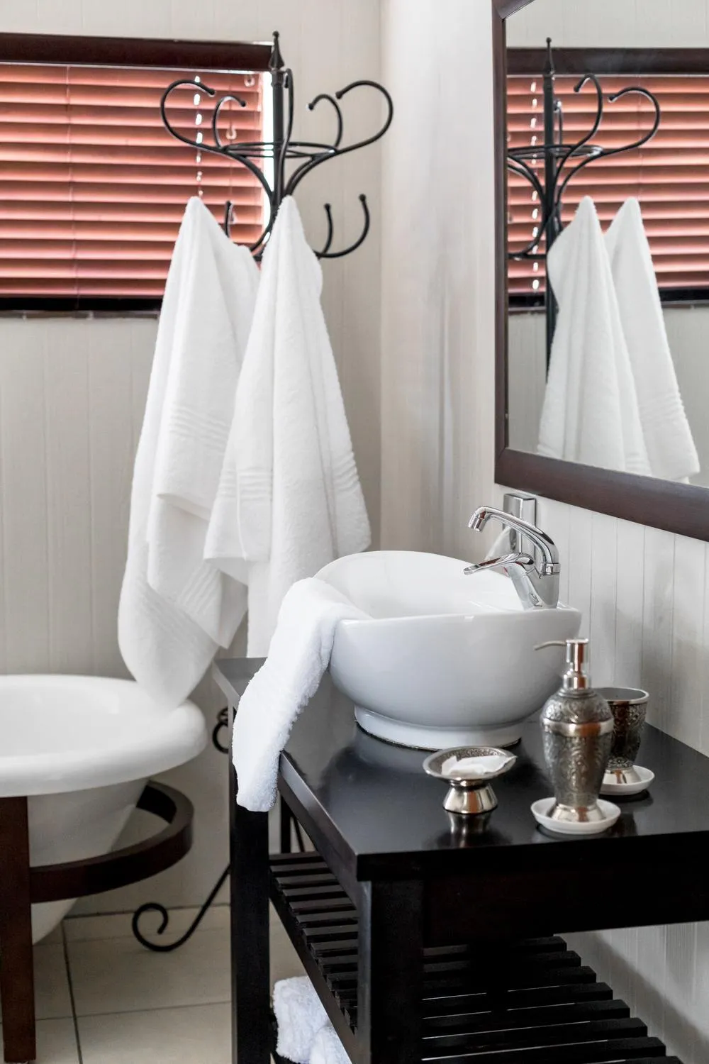 Bathroom in Wagtails Guest House