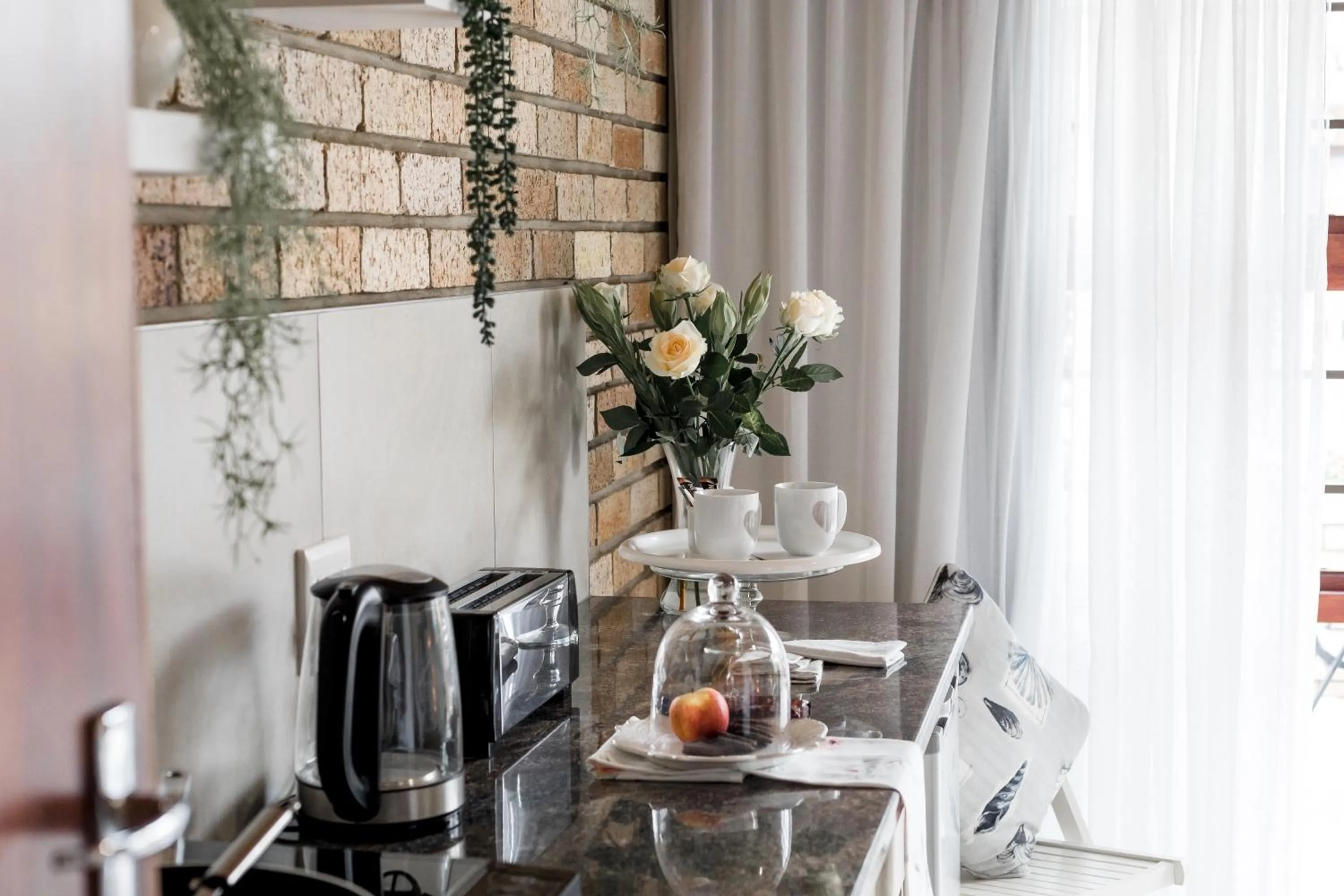 Coffee/tea facilities in Wagtails Guest House