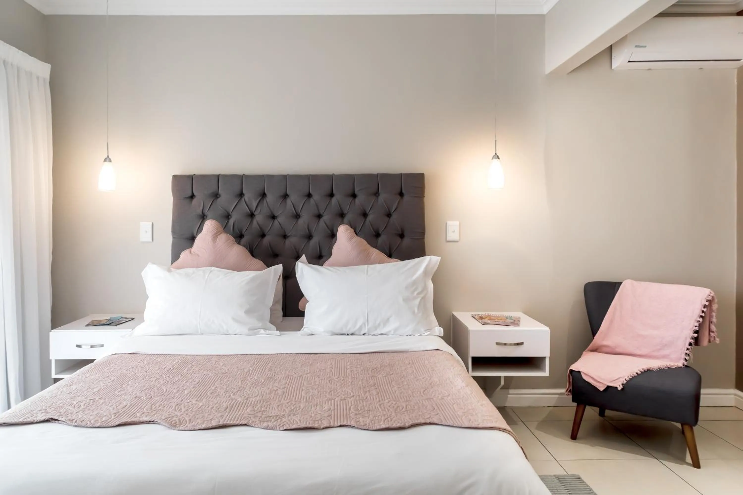 Bed in Wagtails Guest House