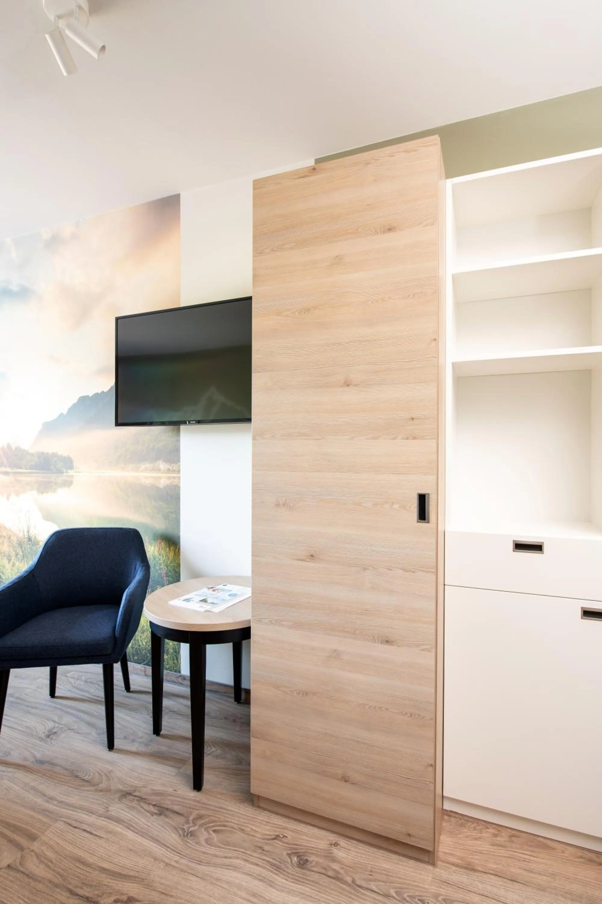 wardrobe in aja Ruhpolding