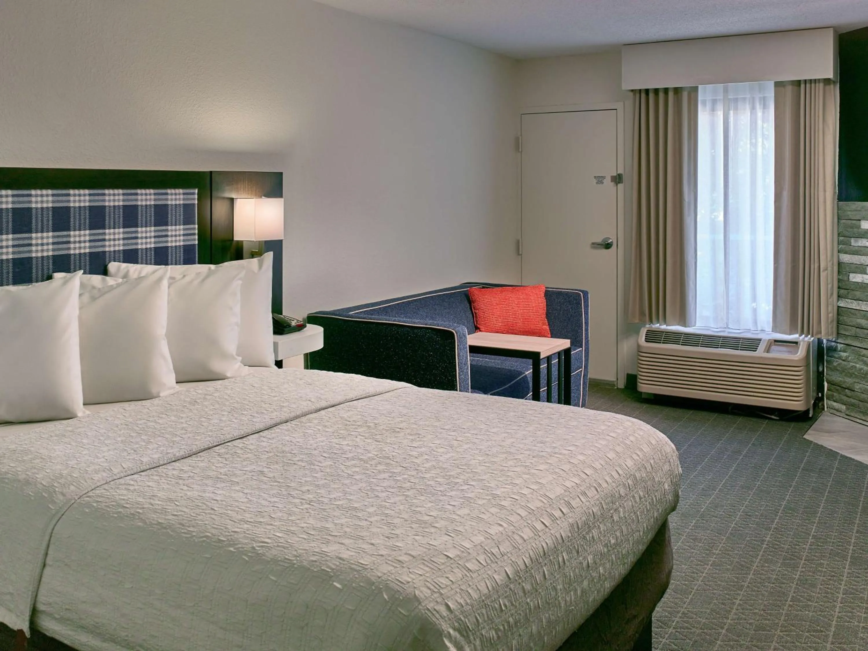 Bed in Hampton Inn Gatlinburg