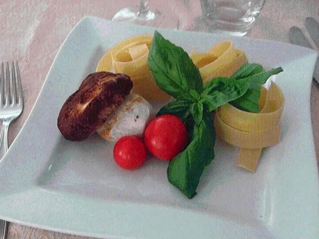 Restaurant/places to eat in Hotel La Silvana