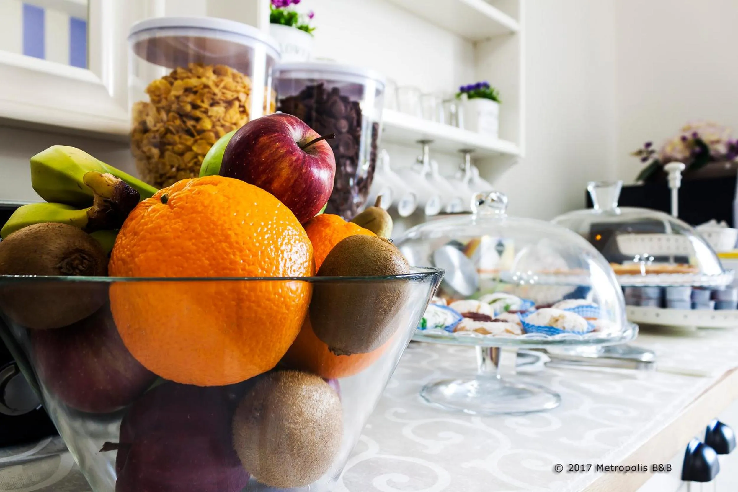 Food and drinks in Metropolis B&B