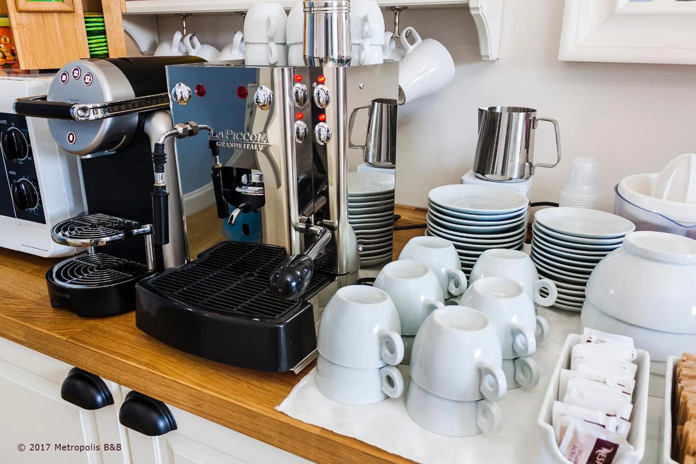 Coffee/tea facilities in Metropolis B&B