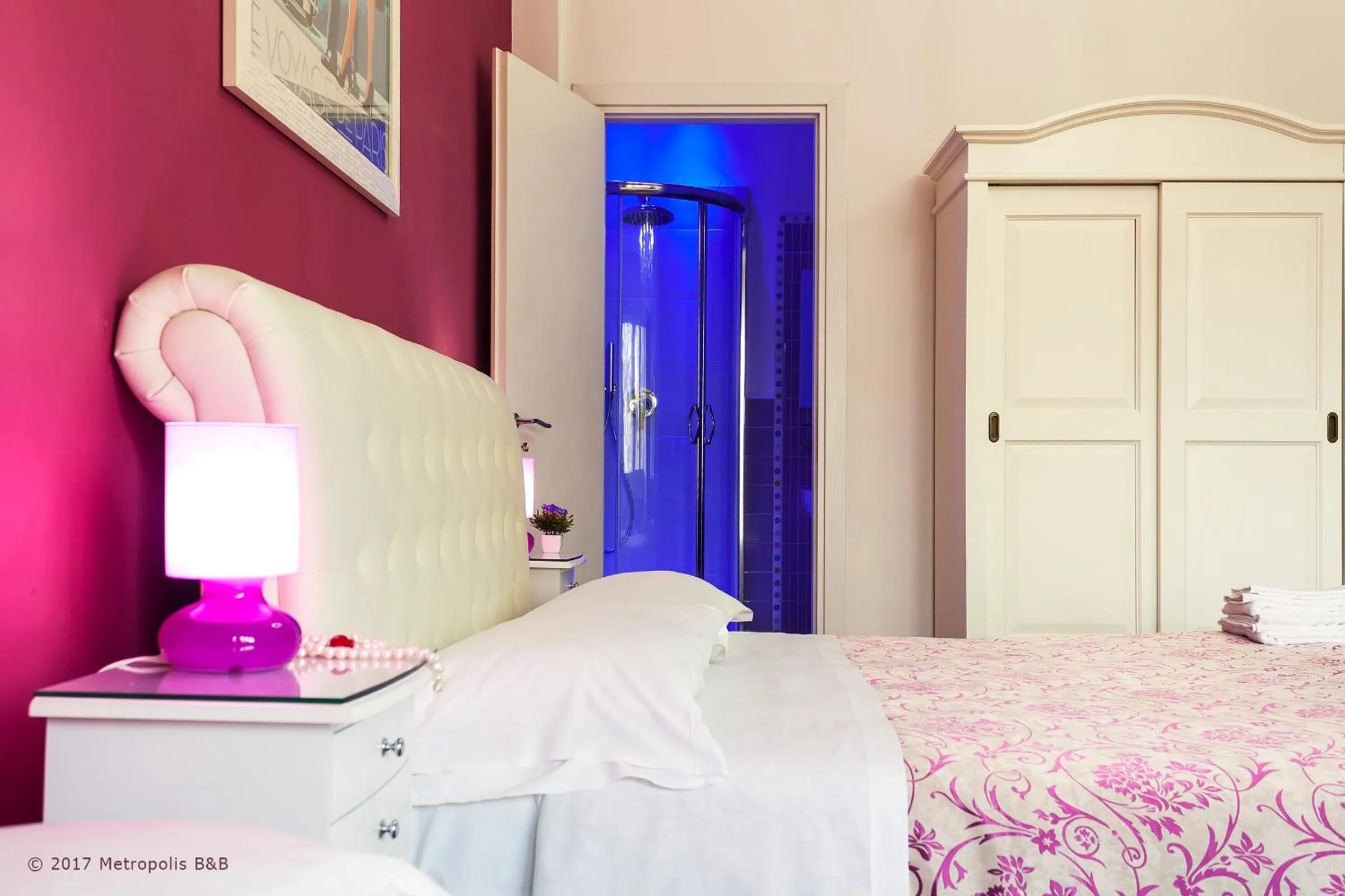 Bed in Metropolis B&B